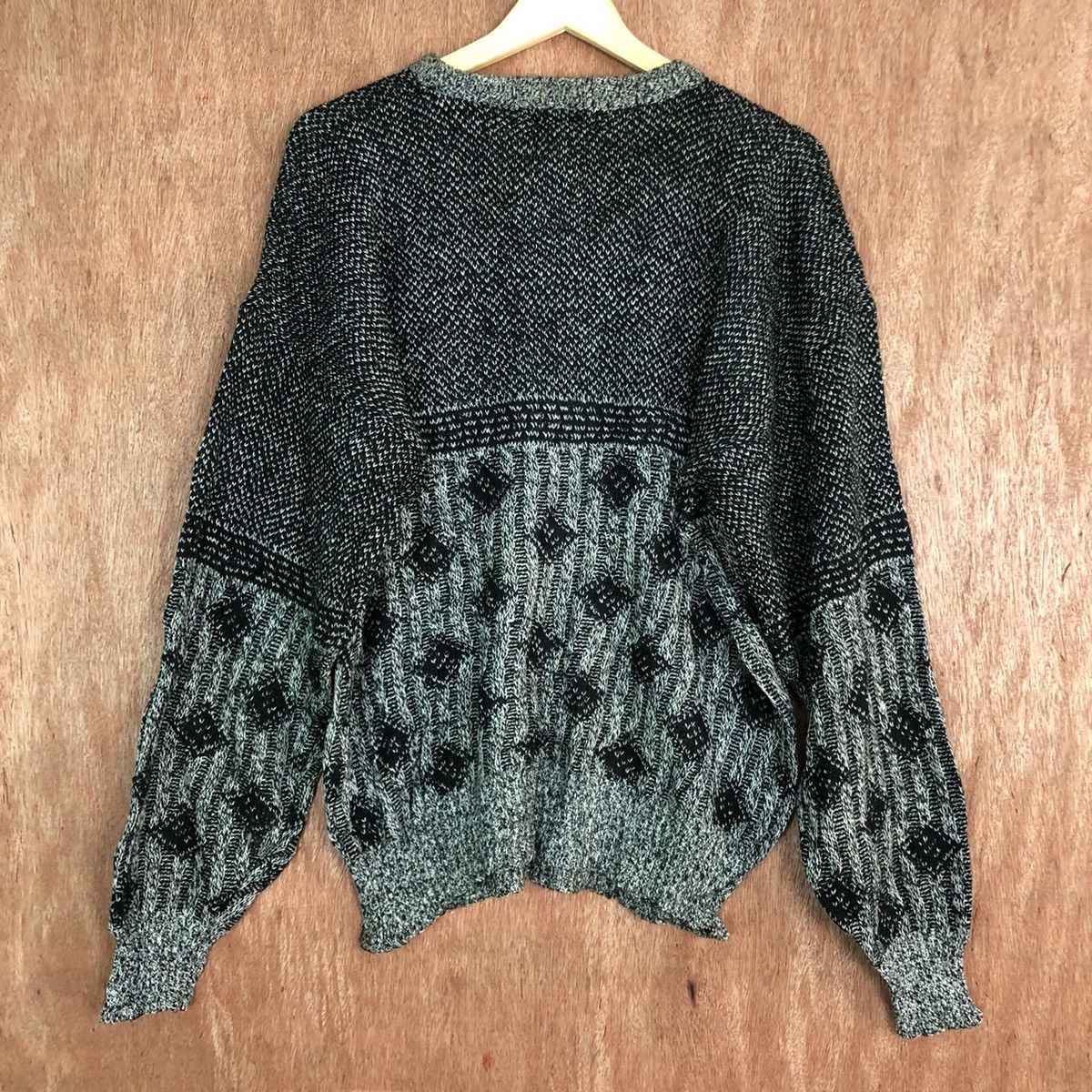 Vintage Nuovo New Forces Grey Knitwear art vintage #6117 Size US XL / EU 56 / 4 - 10 Thumbnail