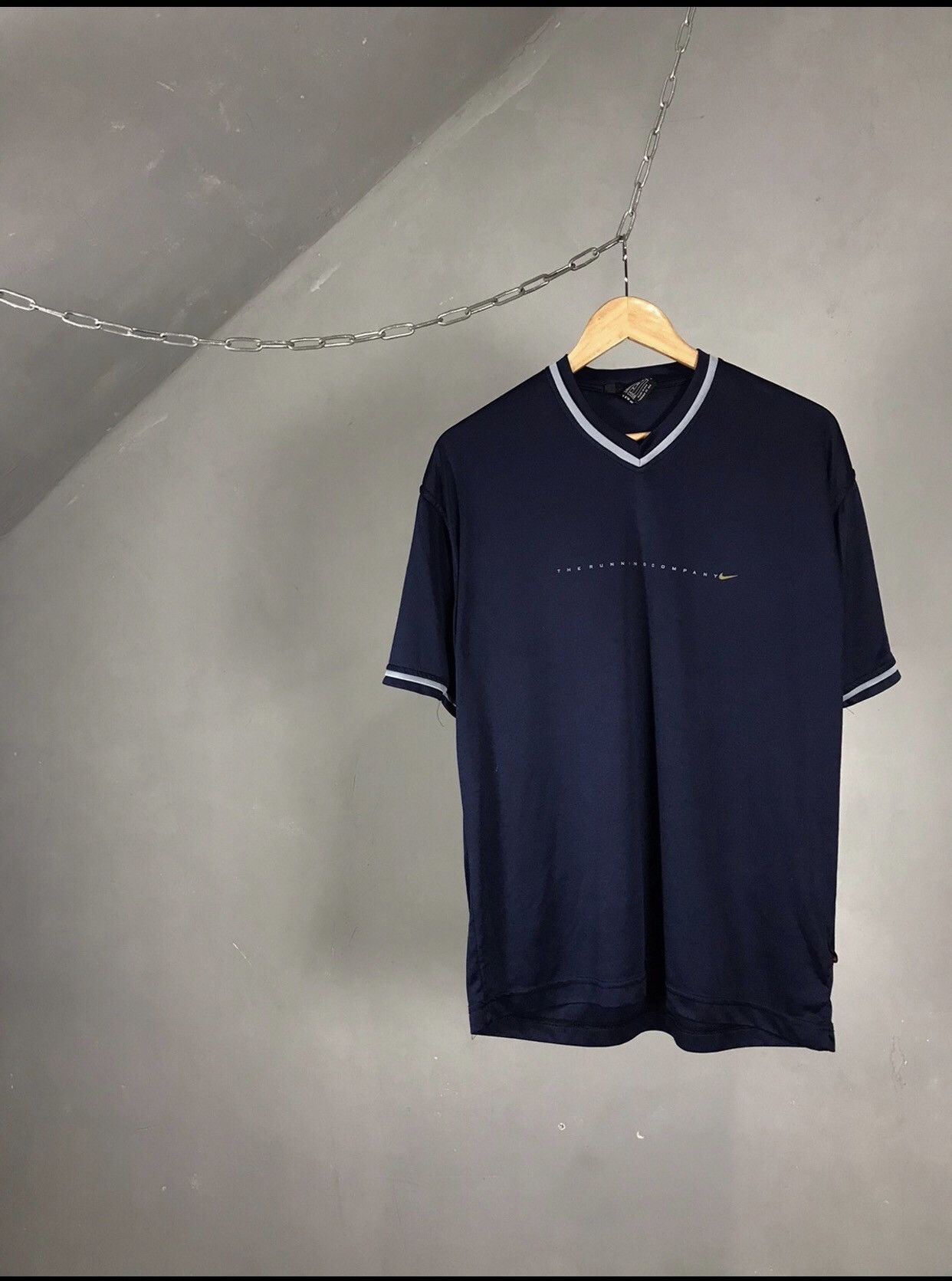 Nike Nike Vintage Sportwear Made In USA Navy Blue Tee Size US S / EU 44-46 / 1 - 1 Thumbnail