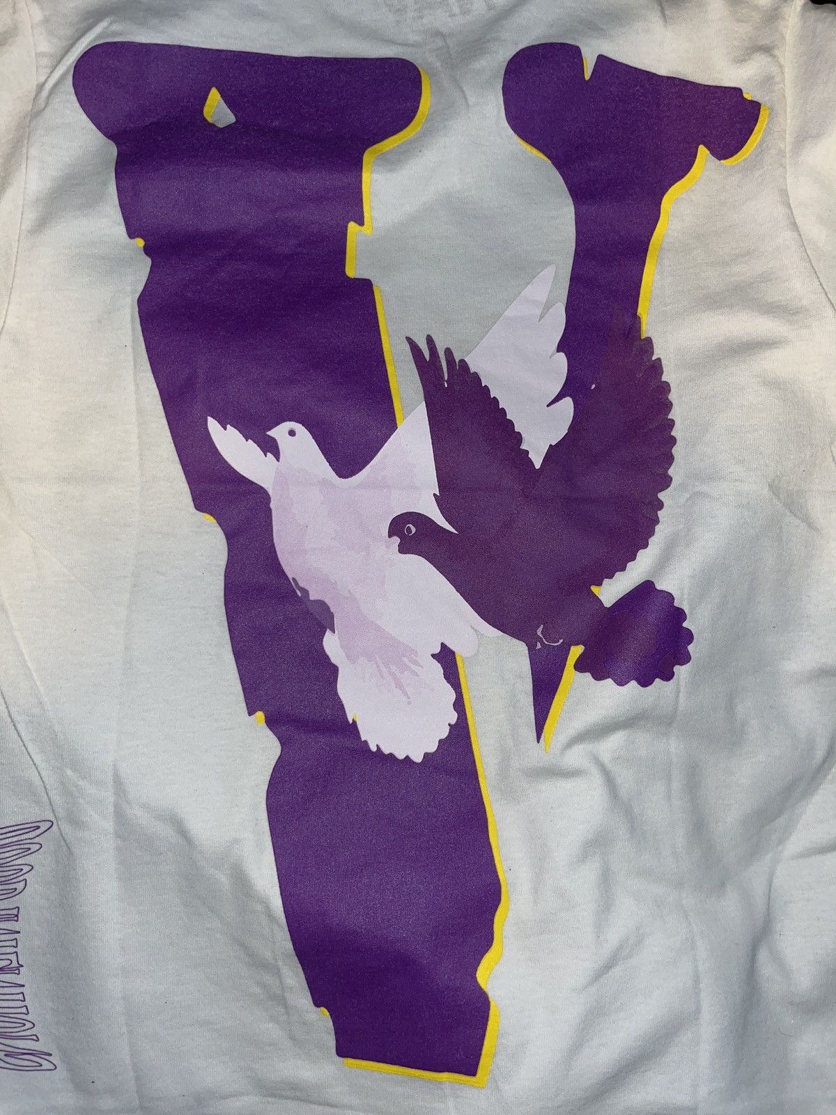 NAV × Vlone Authentic Small White Nav x Vlone Dove Tee Size US S / EU 44-46 / 1 - 1 Thumbnail