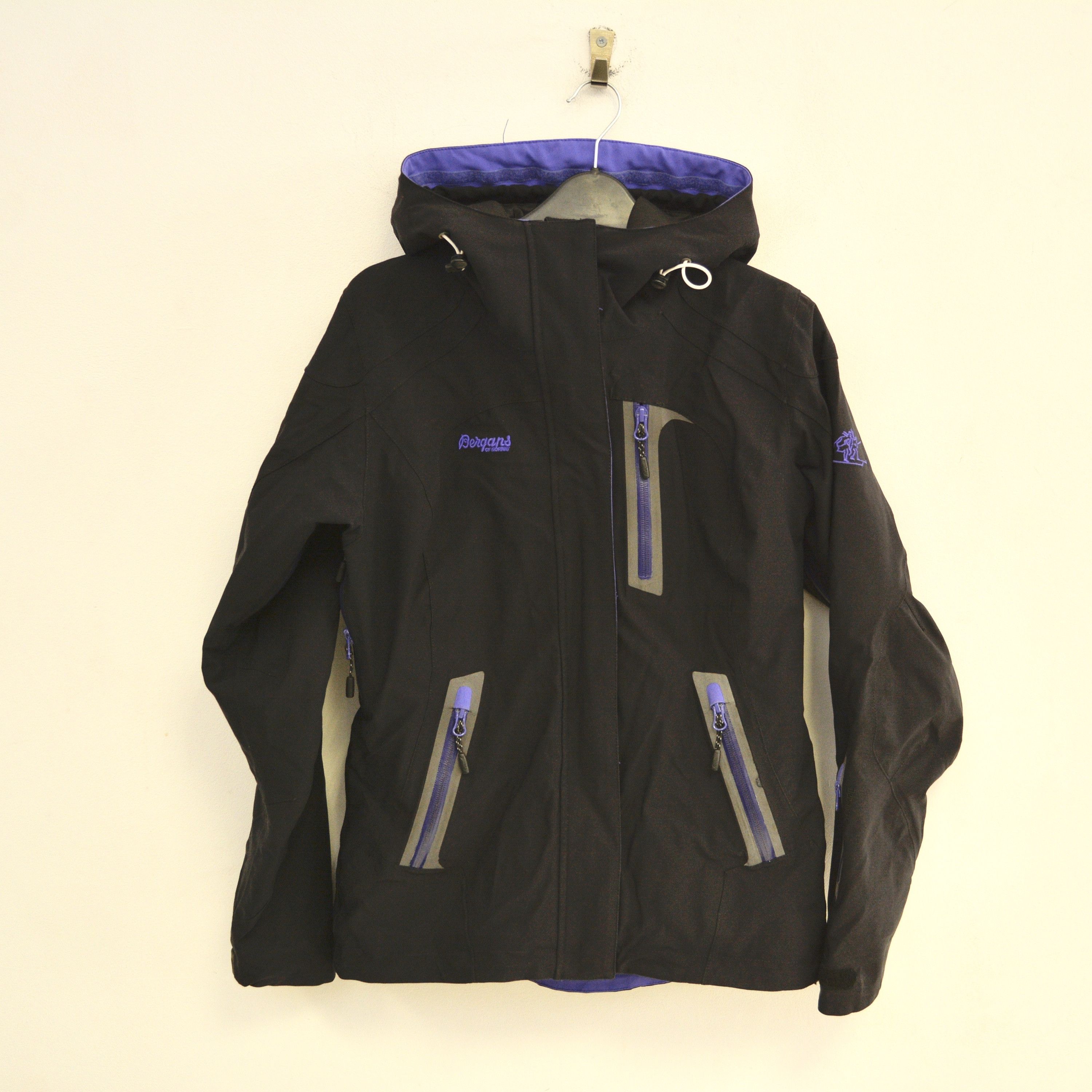 Bergans bergans of norway 1421 svartisen s ski jacket coat snowboard Size S / US 4 / IT 40 - 1 Thumbnail