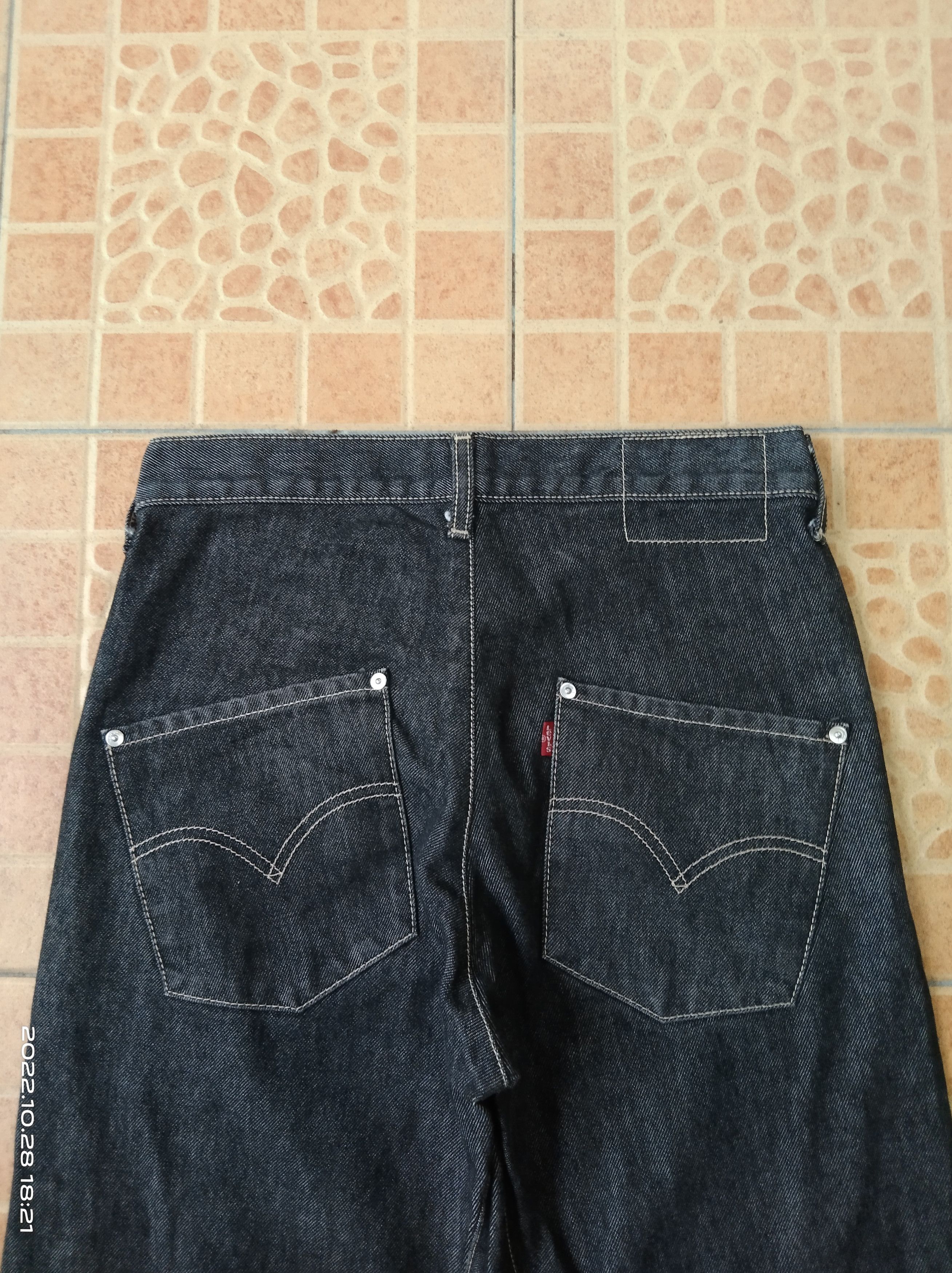Levi's Vintage Clothing LEVIS ENGINEERED LOOSE VINTAGE 2000s TWIST DENIM PANTS Size US 28 / EU 44 - 5 Thumbnail
