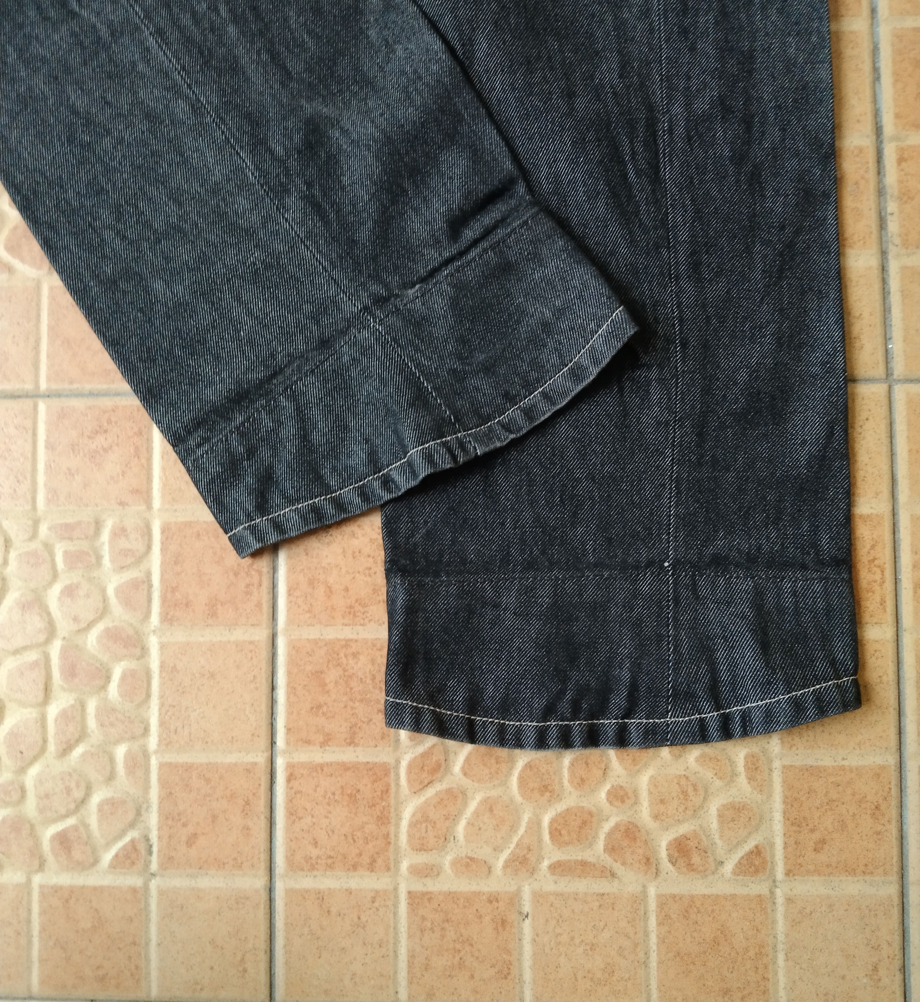 Levi's Vintage Clothing LEVIS ENGINEERED LOOSE VINTAGE 2000s TWIST DENIM PANTS Size US 28 / EU 44 - 7 Thumbnail