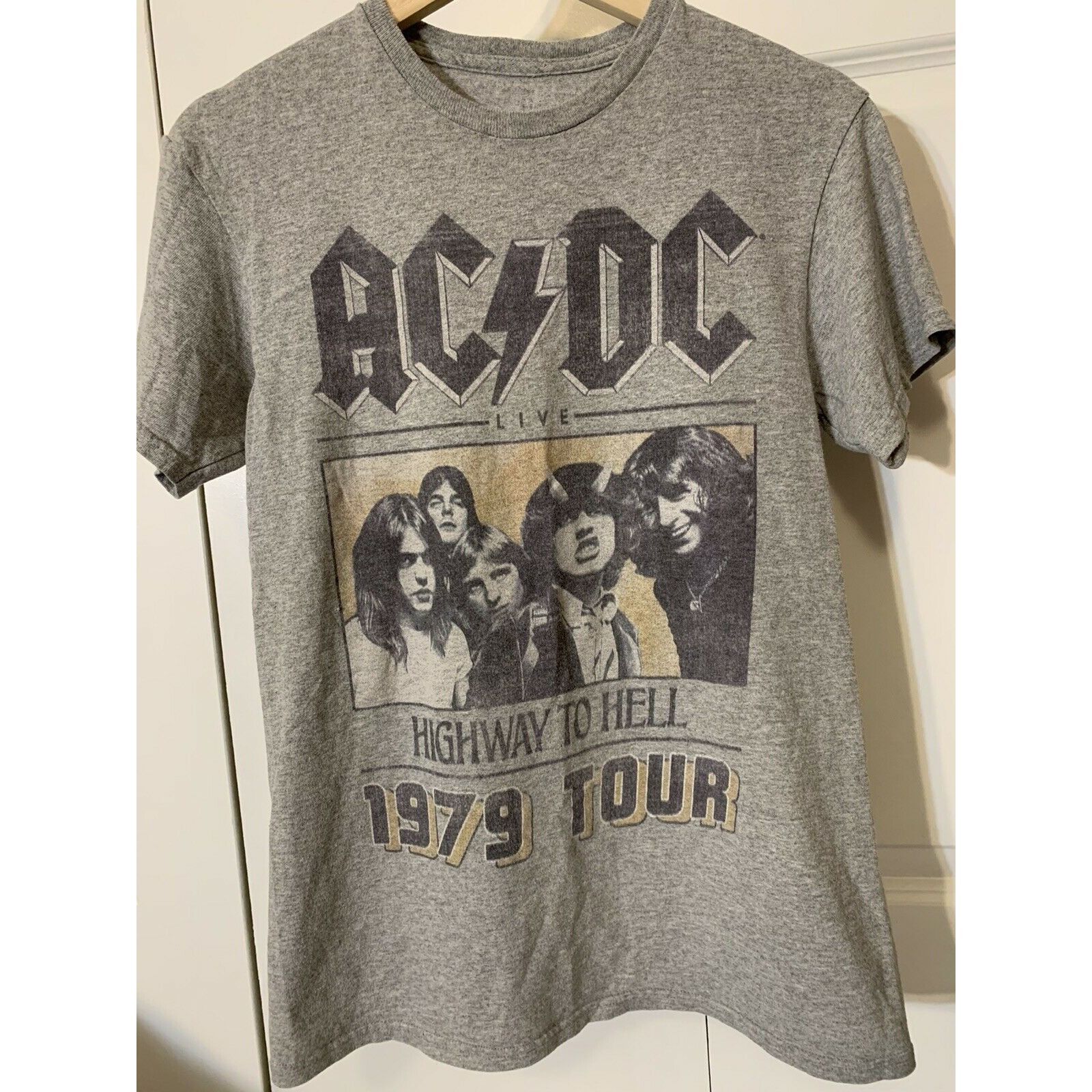 Other AC/DC 1979 Tour Highway To Hell Vintage Distressed T-Shirt S ...