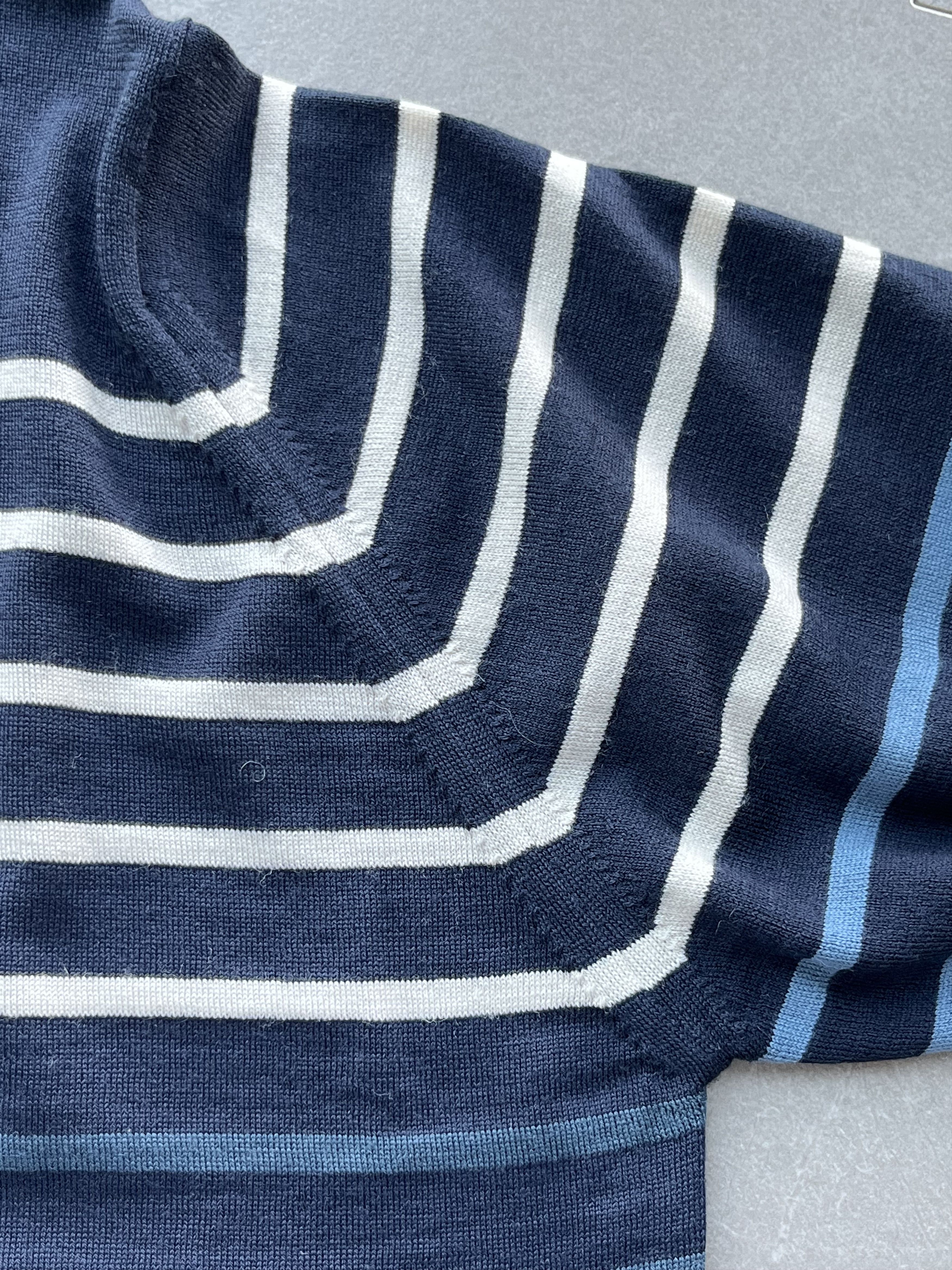 John Smedley John Smedley England New Zealand Merino Fine Knit Cardigan S Size US S / EU 44-46 / 1 - 6 Thumbnail