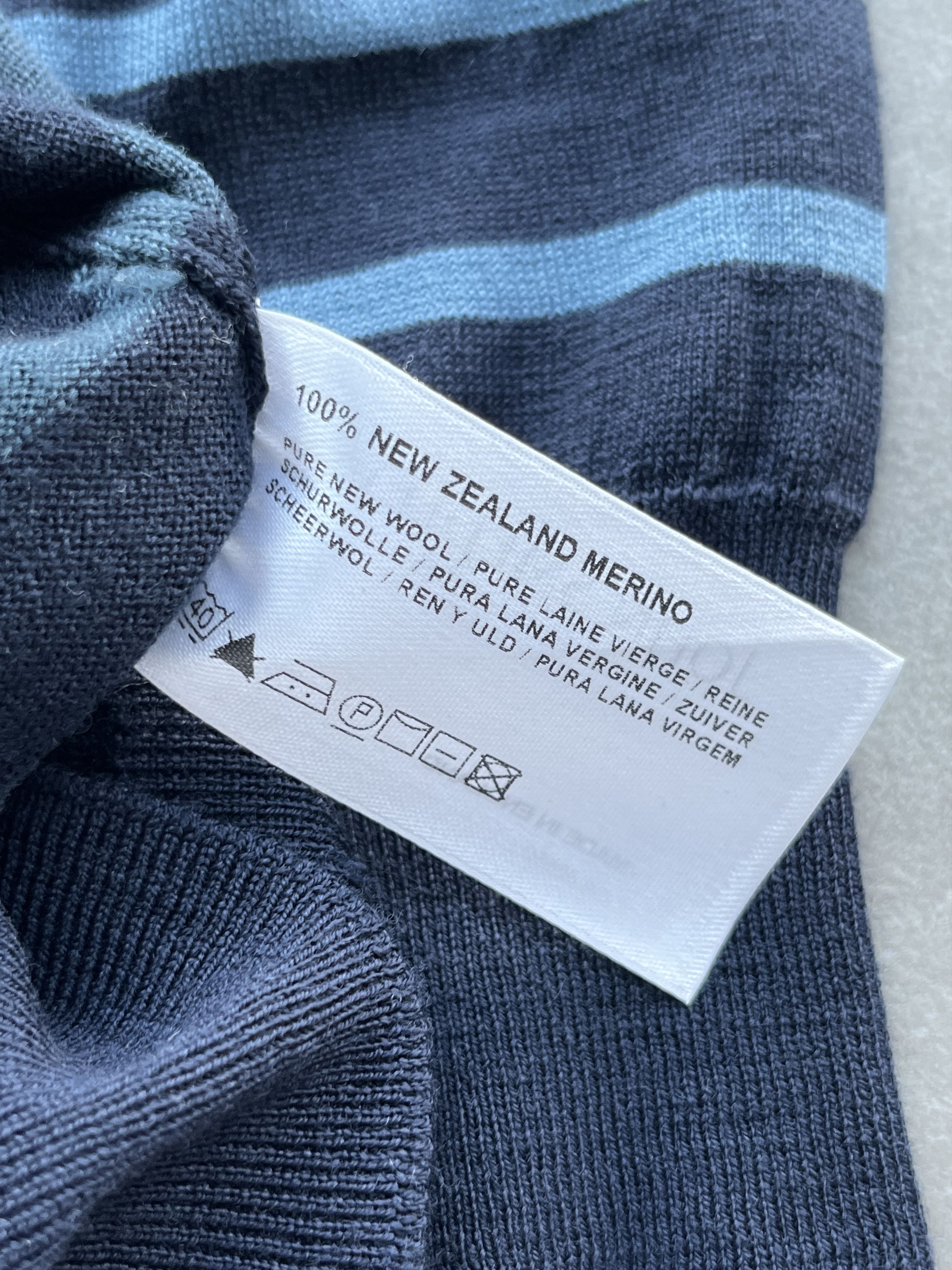 John Smedley John Smedley England New Zealand Merino Fine Knit Cardigan S Size US S / EU 44-46 / 1 - 12 Thumbnail