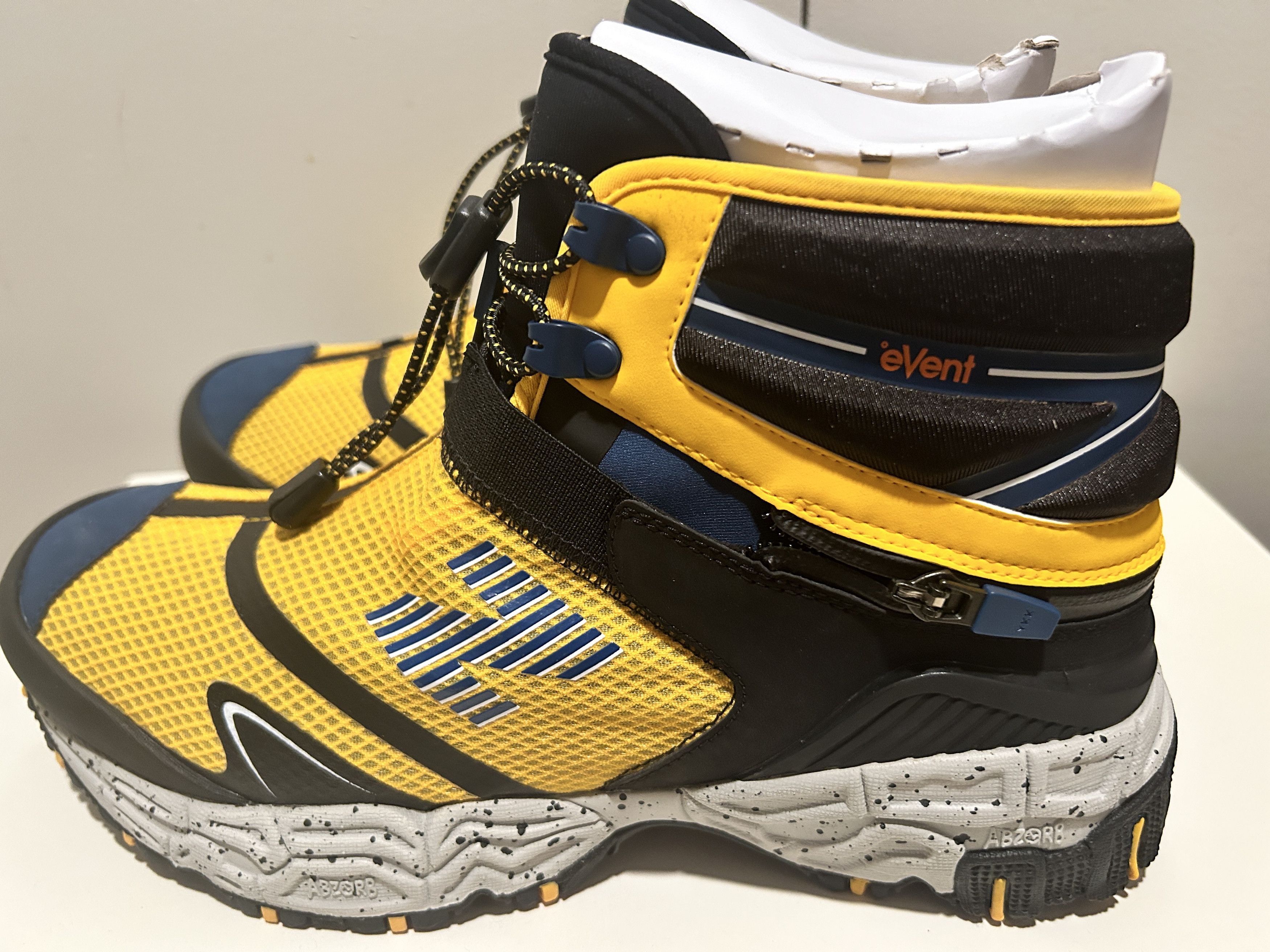 New Balance × Snow Peak Tokyo Design Studio “NIOBIUM CONCEPT” Snow Peak yellow Size US 11.5 / EU 44-45 - 6 Thumbnail