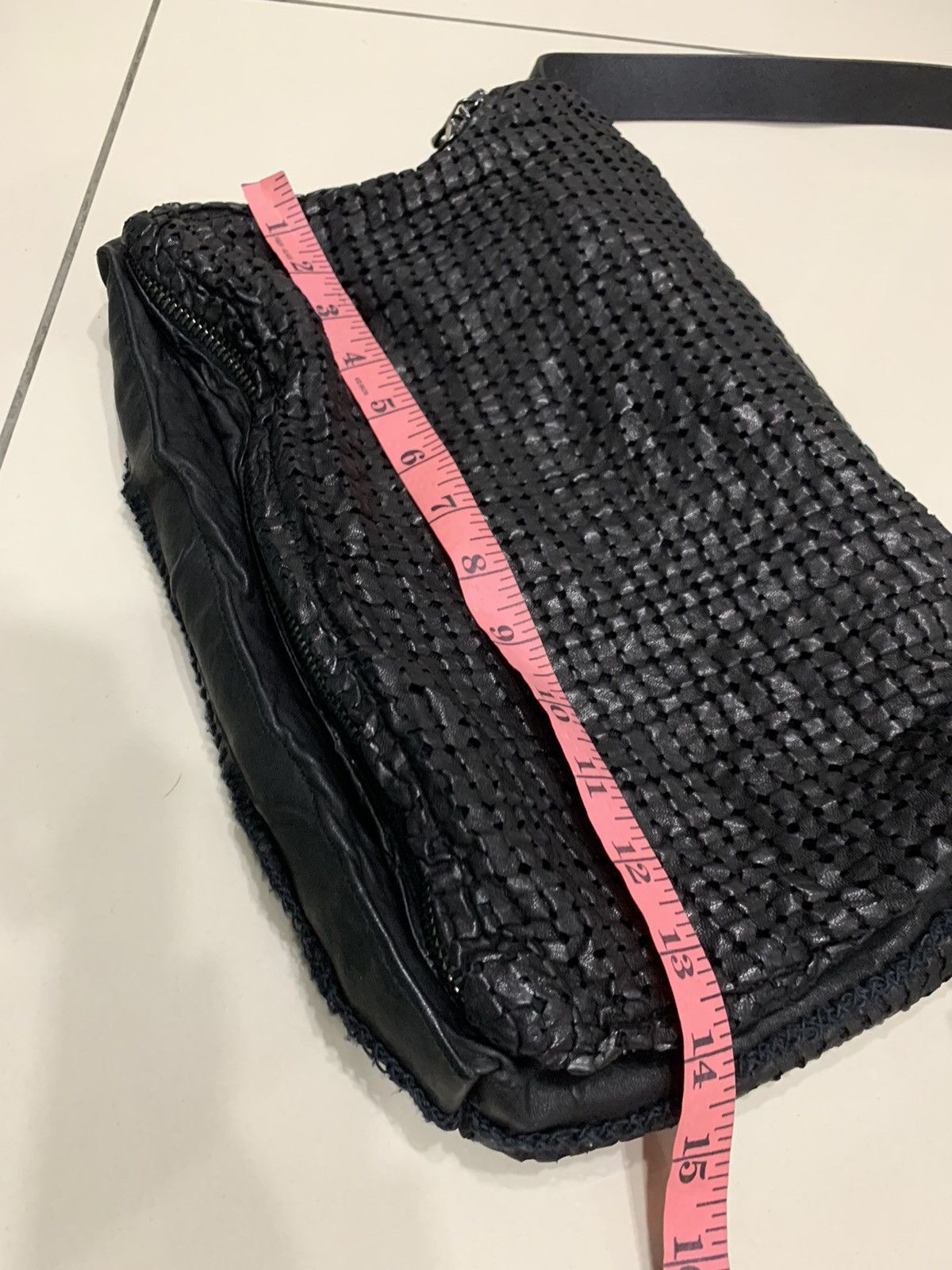 Genuine Leather TRANSIT PAR SUCH LEATHER NET MESH SLING BAG Size ONE SIZE - 11 Thumbnail