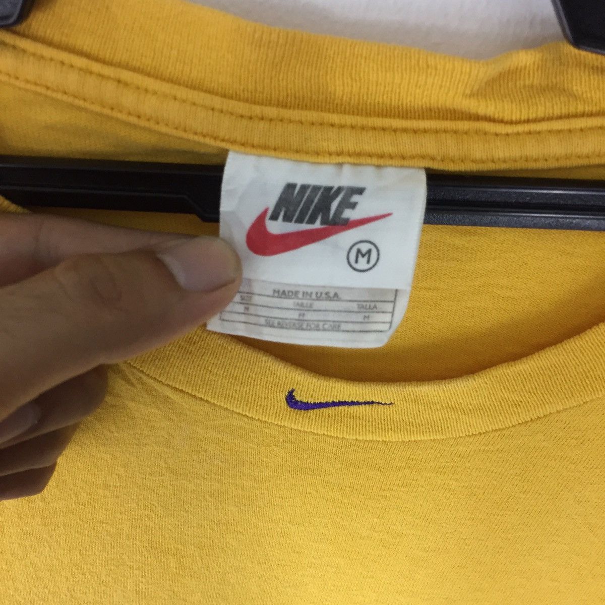 NBA Vintage Rare Design center swoosh kobe bryant Size US M / EU 48-50 / 2 - 3 Thumbnail