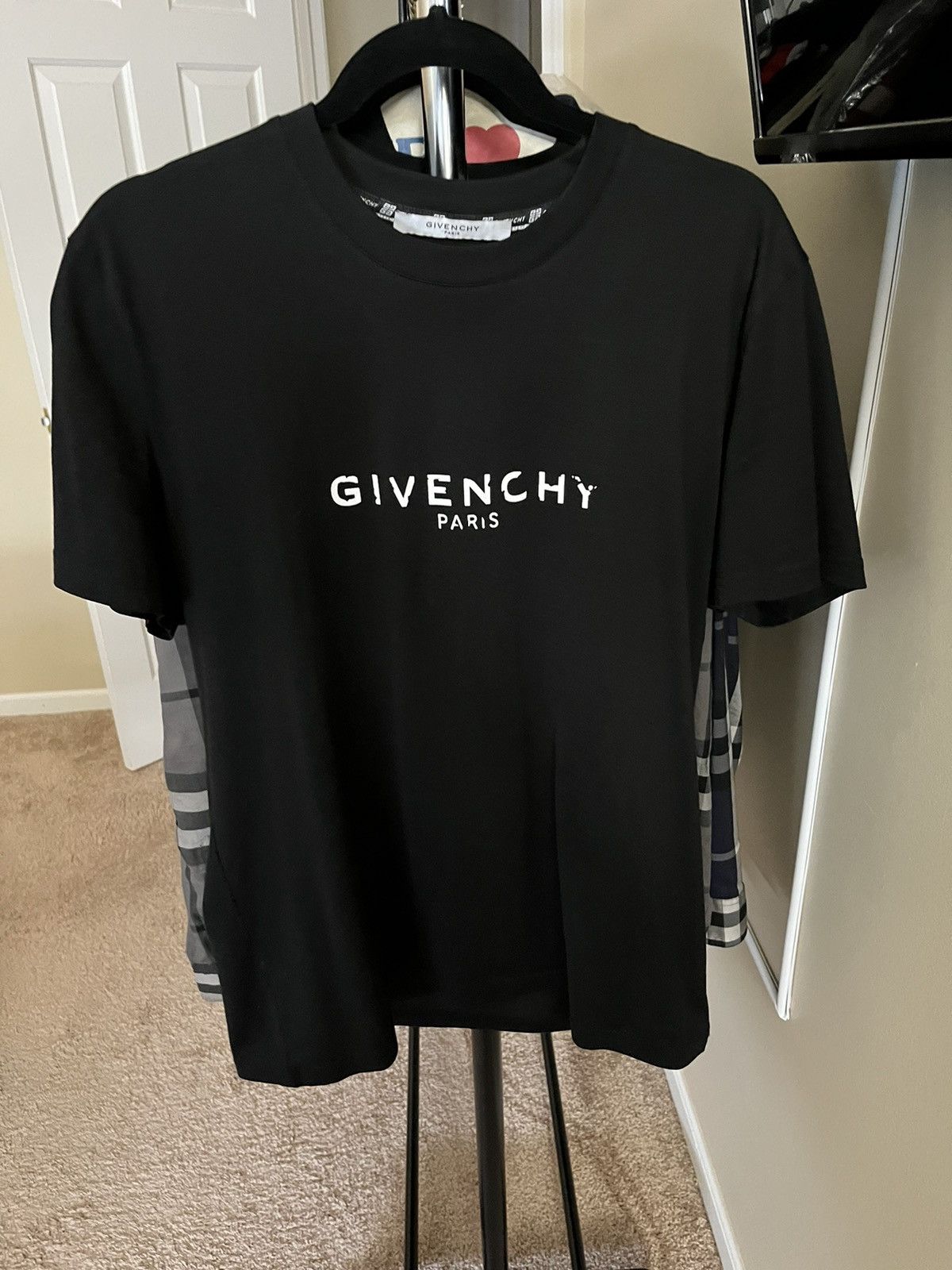 Tシャツ・カットソー GIVENCHY 'GIVENCHY Reverse' T-shirt GIVENCHY Reverse oversized t-shirt in cotton in - black