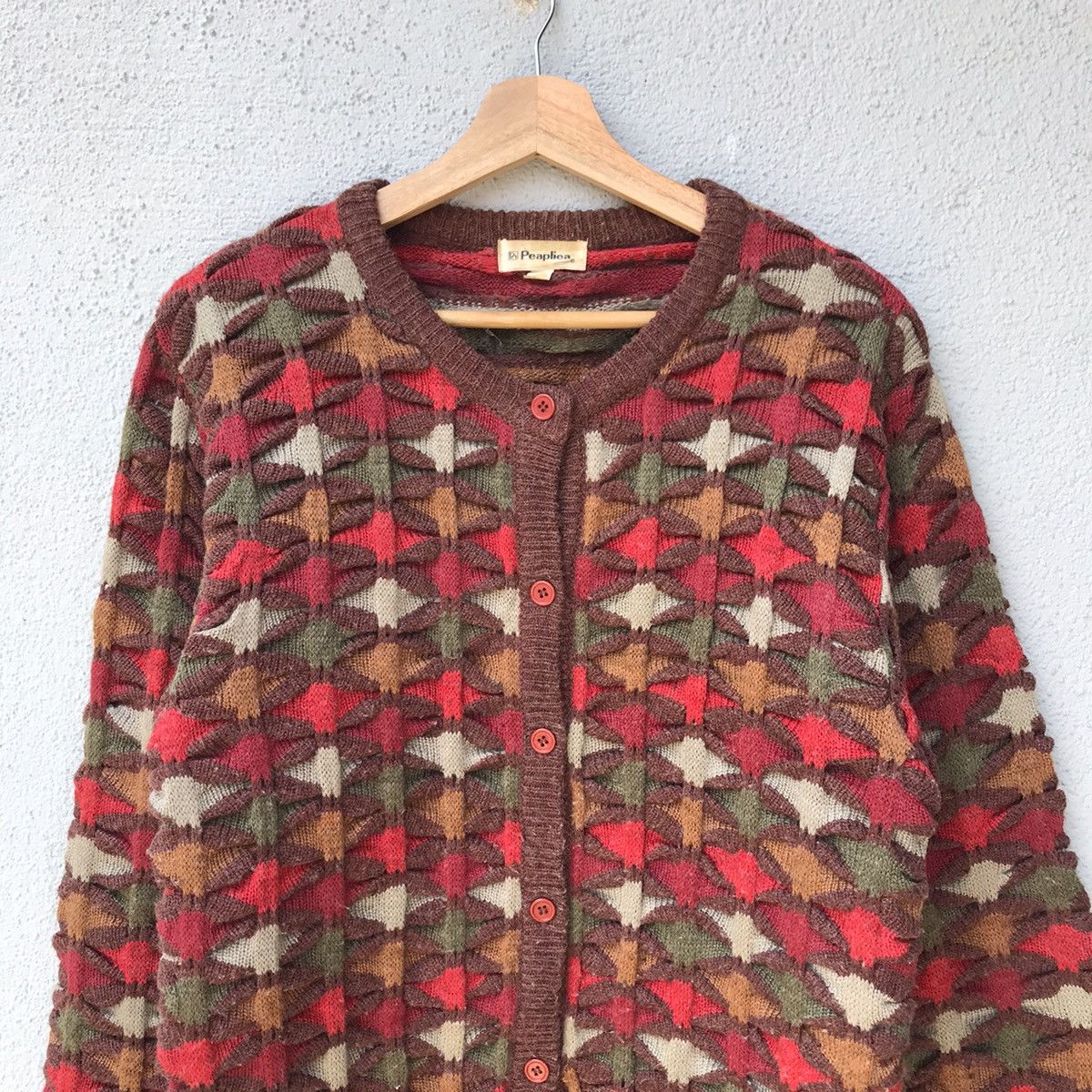 Aran Isles Knitwear Vintage Peapliea Multicoloure Embossed Knit Sweater Cardigan Size US M / EU 48-50 / 2 - 2 Thumbnail