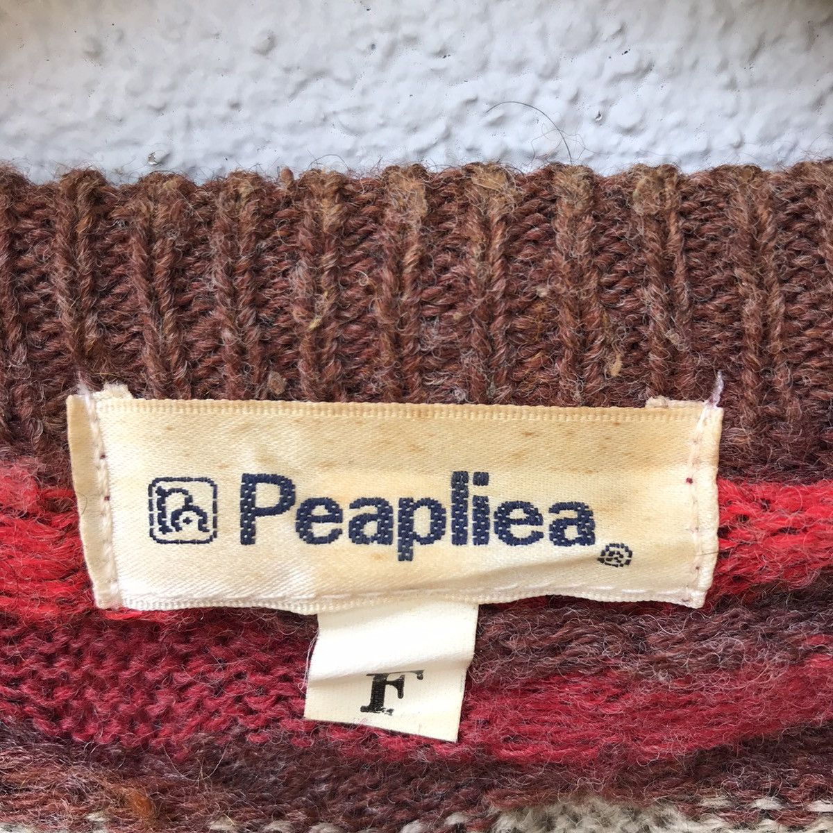 Aran Isles Knitwear Vintage Peapliea Multicoloure Embossed Knit Sweater Cardigan Size US M / EU 48-50 / 2 - 8 Thumbnail