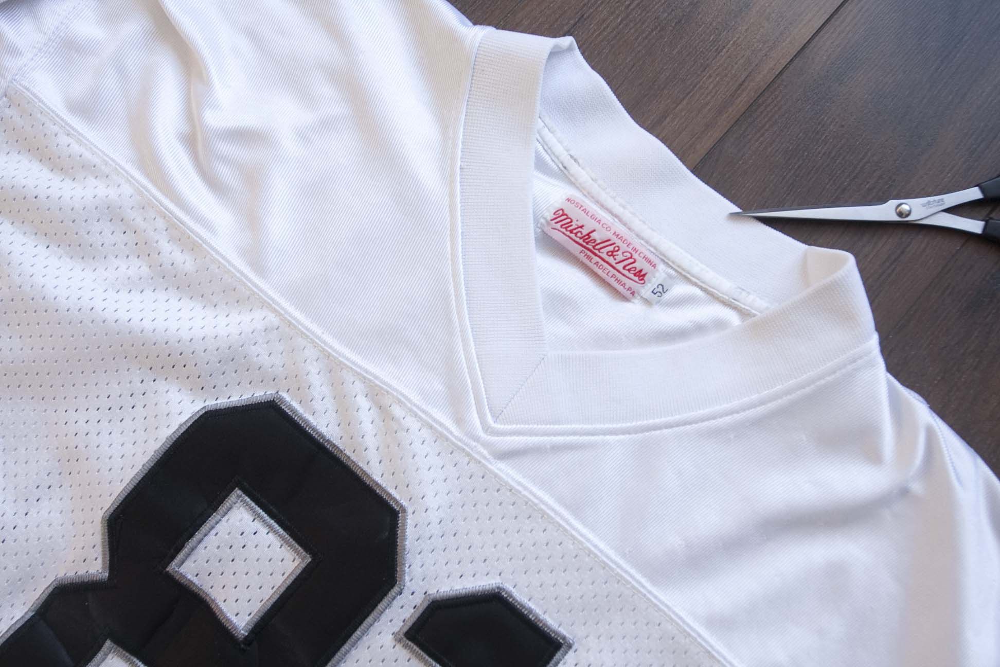 Mitchell & Ness Tim Brown Jersey Oakland Raiders Throwback Size 52 / XL Size US XL / EU 56 / 4 - 3 Thumbnail