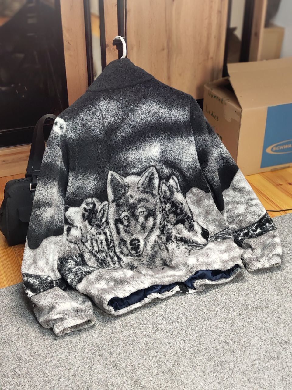 Vintage Vintage 90's Fleece Zip Jacket Over Art Winter Wolf Hype Size US S / EU 44-46 / 1 - 23 Thumbnail