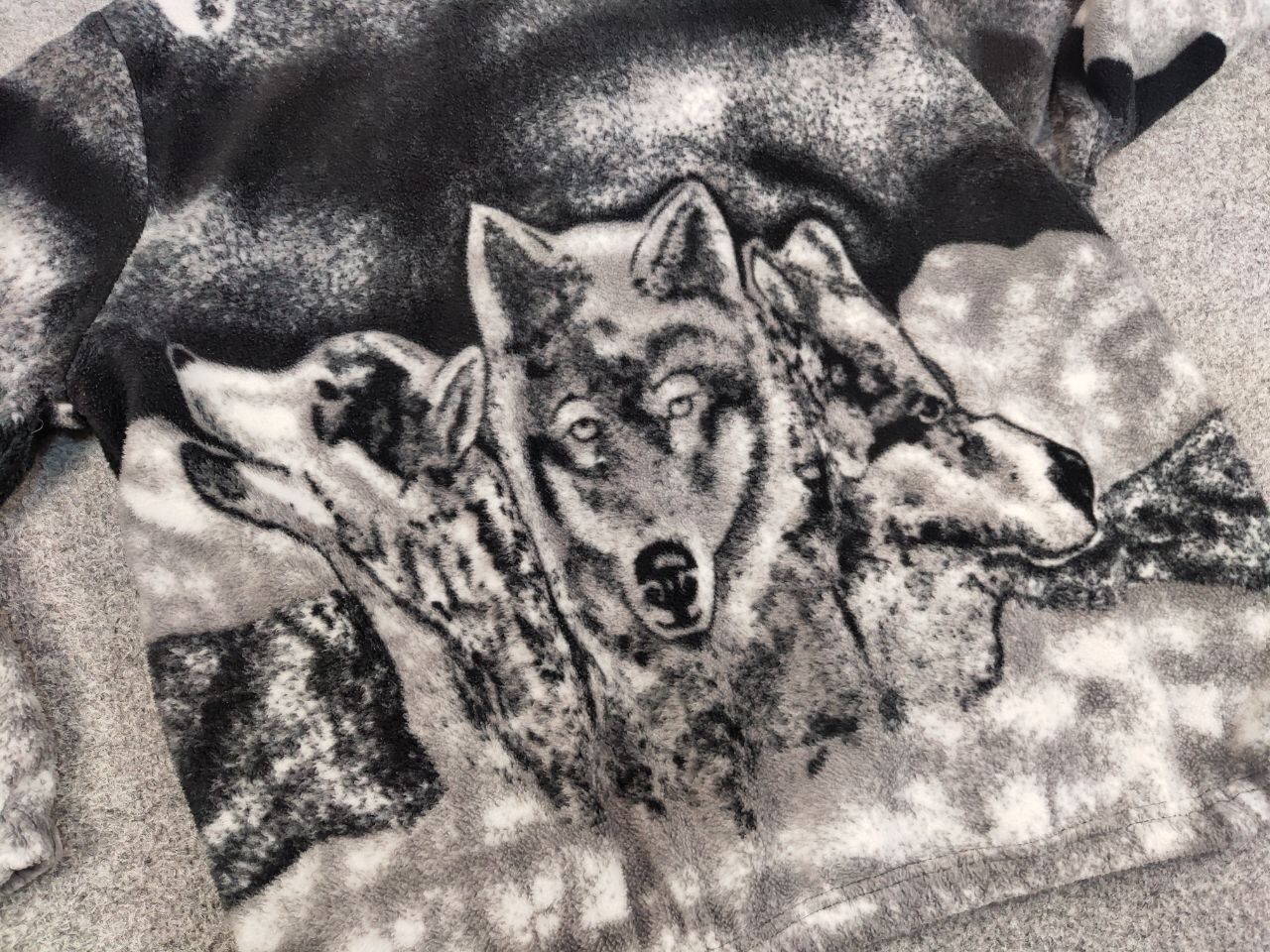 Vintage Vintage 90's Fleece Zip Jacket Over Art Winter Wolf Hype Size US S / EU 44-46 / 1 - 18 Thumbnail