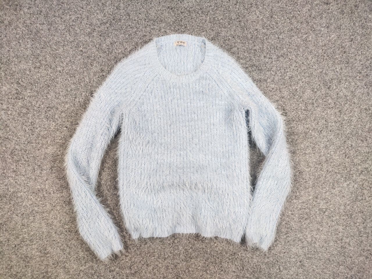Japanese Brand Vintage Japanese Blue Mohair Style Fuzzy Crewneck Sweater Size US XS / EU 42 / 0 - 15 Thumbnail