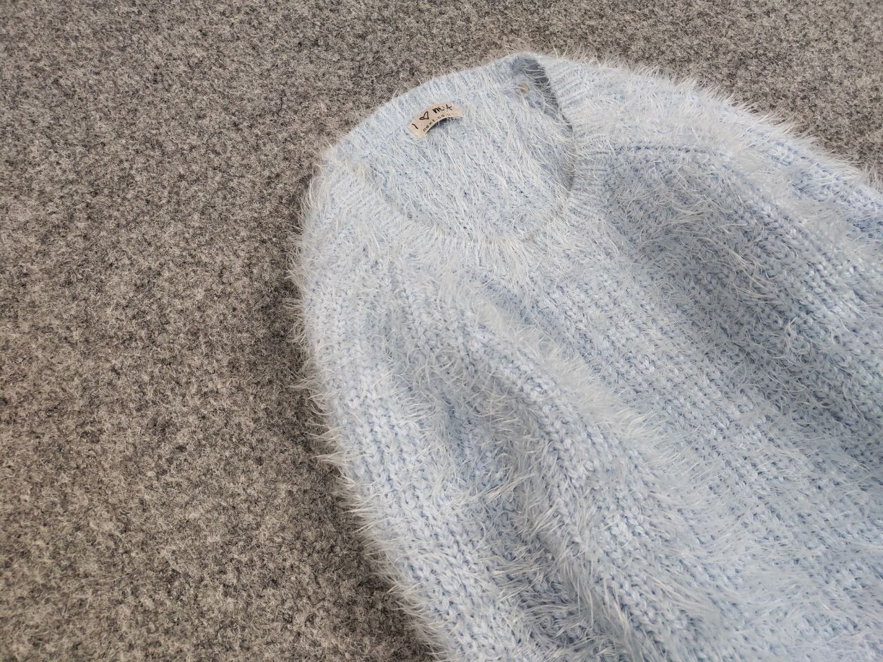 Japanese Brand Vintage Japanese Blue Mohair Style Fuzzy Crewneck Sweater Size US XS / EU 42 / 0 - 7 Thumbnail