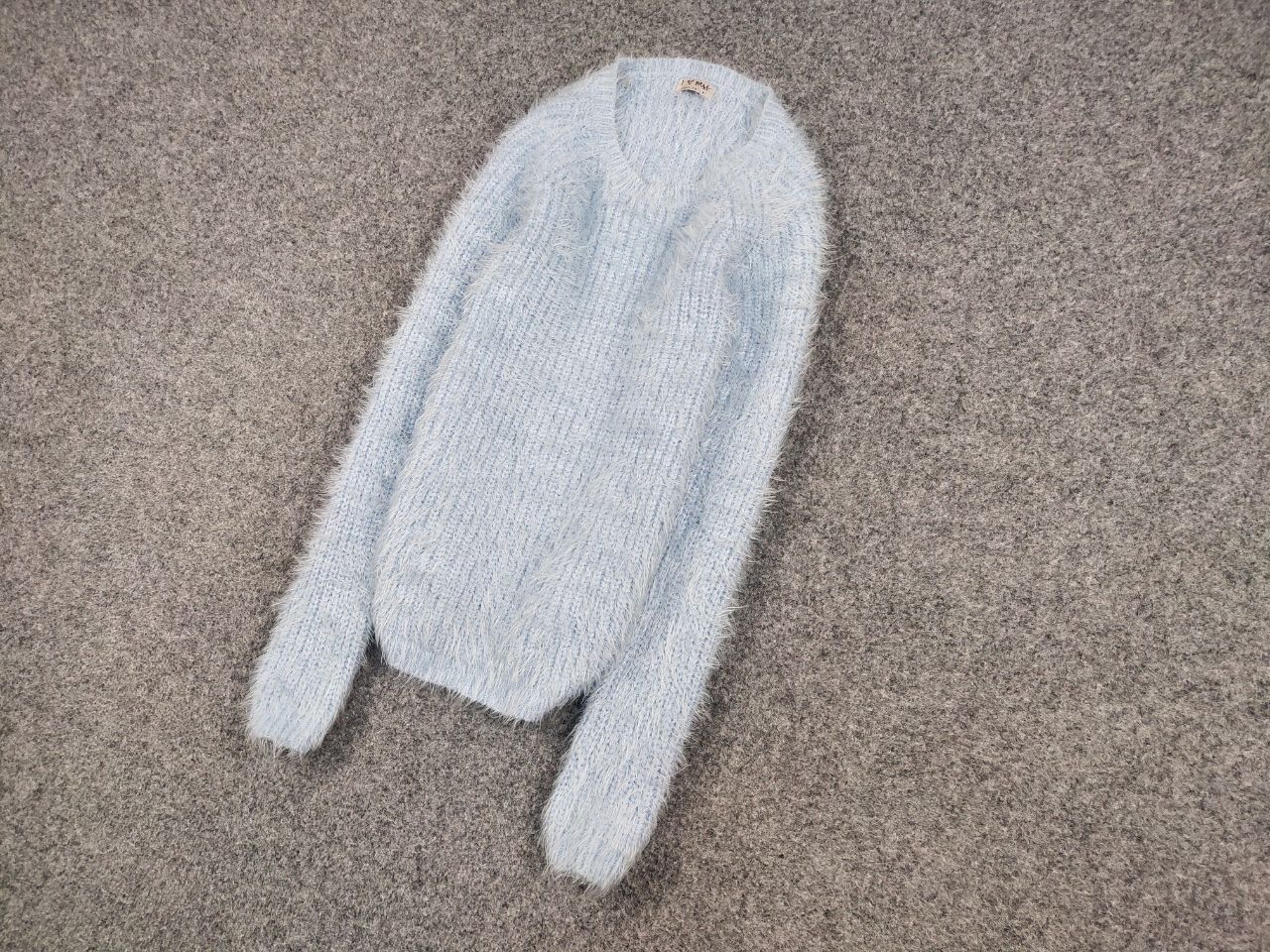 Japanese Brand Vintage Japanese Blue Mohair Style Fuzzy Crewneck Sweater Size US XS / EU 42 / 0 - 3 Thumbnail