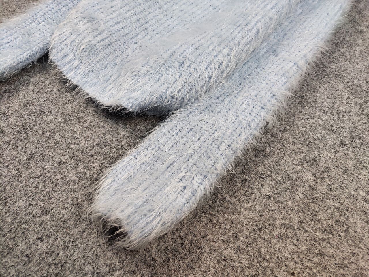Japanese Brand Vintage Japanese Blue Mohair Style Fuzzy Crewneck Sweater Size US XS / EU 42 / 0 - 5 Thumbnail