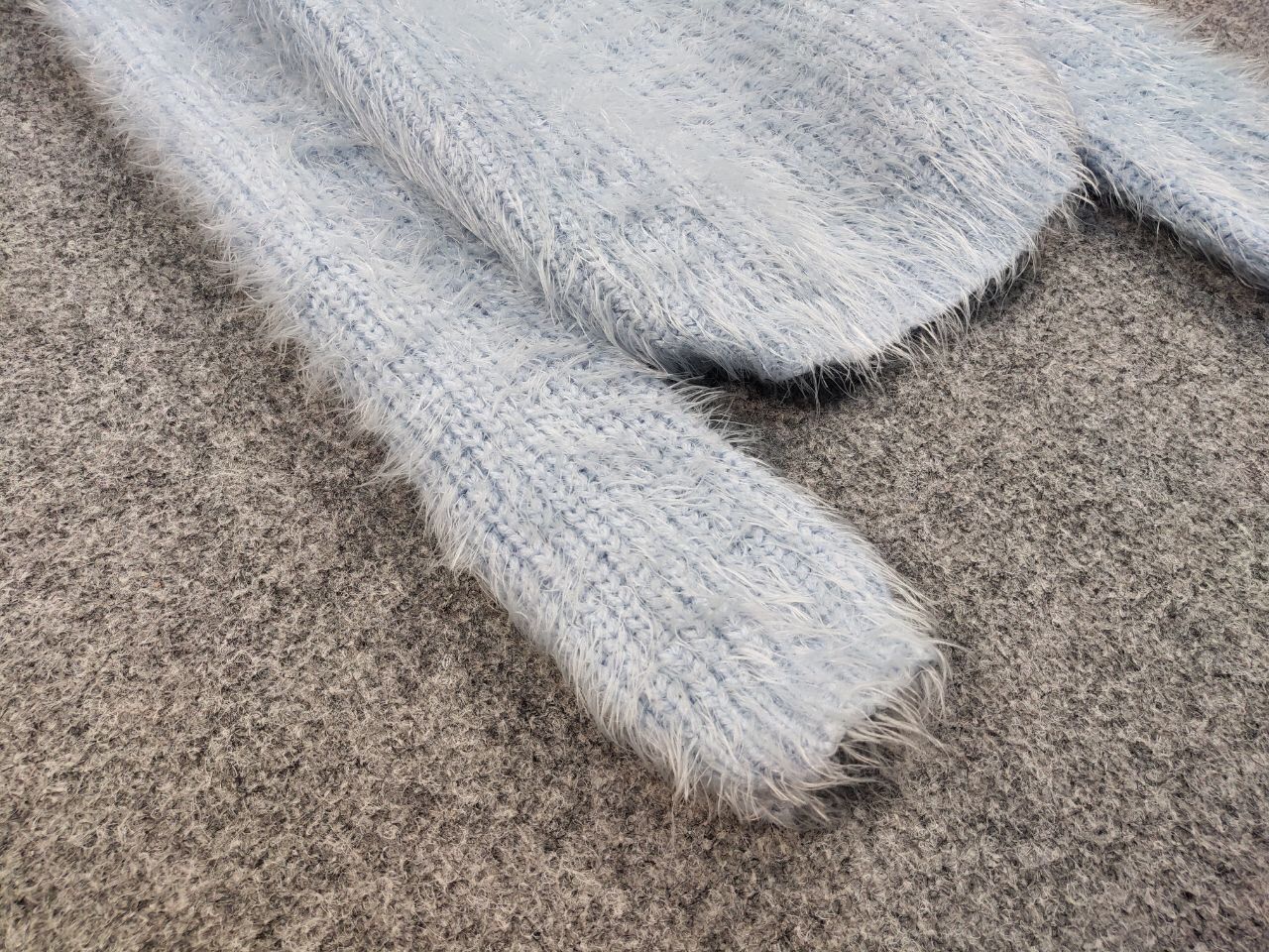 Japanese Brand Vintage Japanese Blue Mohair Style Fuzzy Crewneck Sweater Size US XS / EU 42 / 0 - 6 Thumbnail