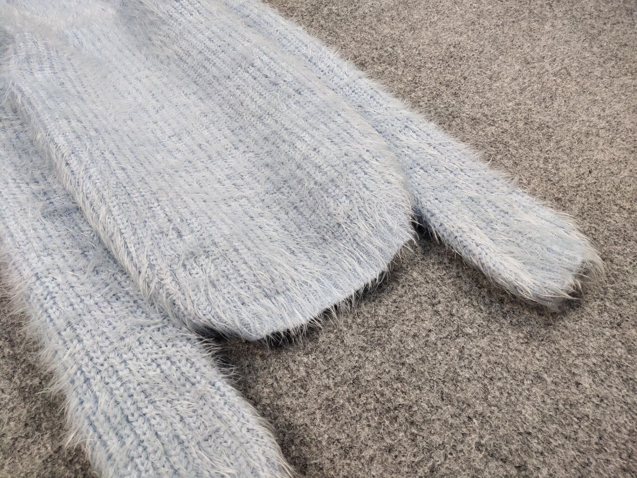 Japanese Brand Vintage Japanese Blue Mohair Style Fuzzy Crewneck Sweater Size US XS / EU 42 / 0 - 13 Thumbnail