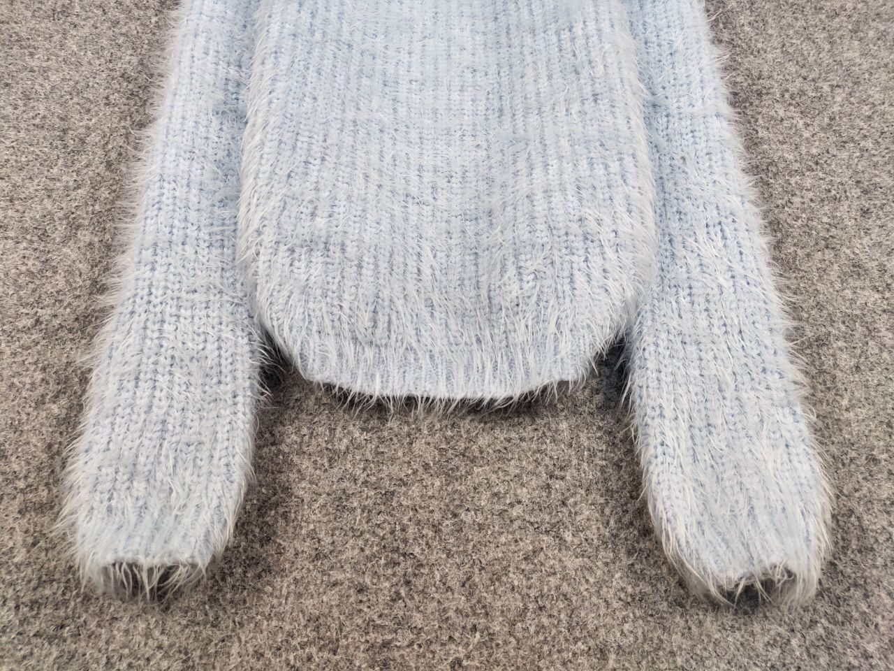 Japanese Brand Vintage Japanese Blue Mohair Style Fuzzy Crewneck Sweater Size US XS / EU 42 / 0 - 9 Thumbnail