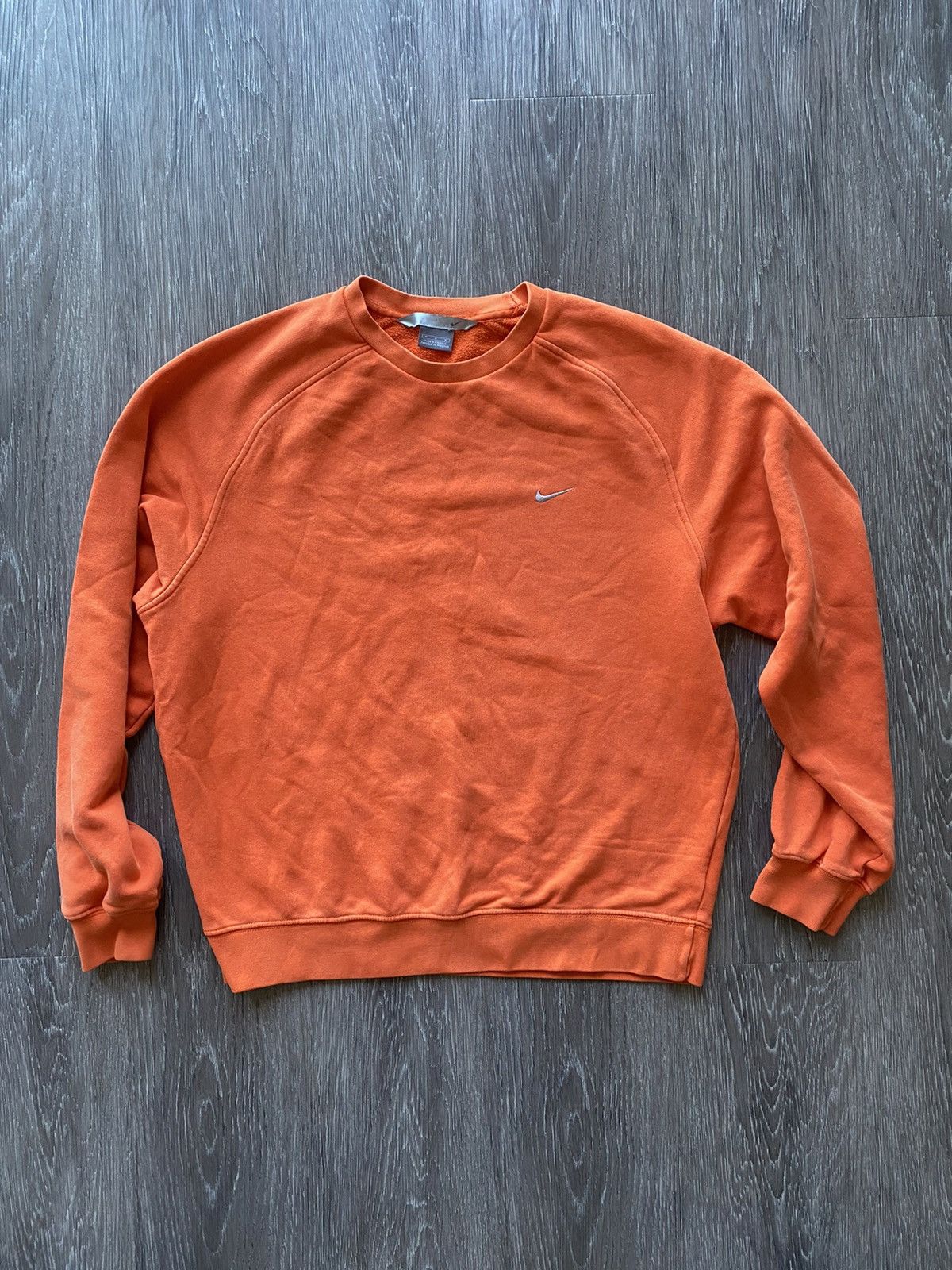 Nike × Vintage Vintage 00’s Nike Crewneck Sweatshirt Orange Silver Tag y2k Size US M / EU 48-50 / 2 - 2 Thumbnail