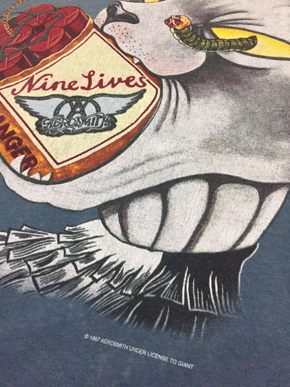 Aerosmith Vintage 1997 Aerosmith Nine Lives Tour Underlicense Giant Size US XL / EU 56 / 4 - 4 Thumbnail