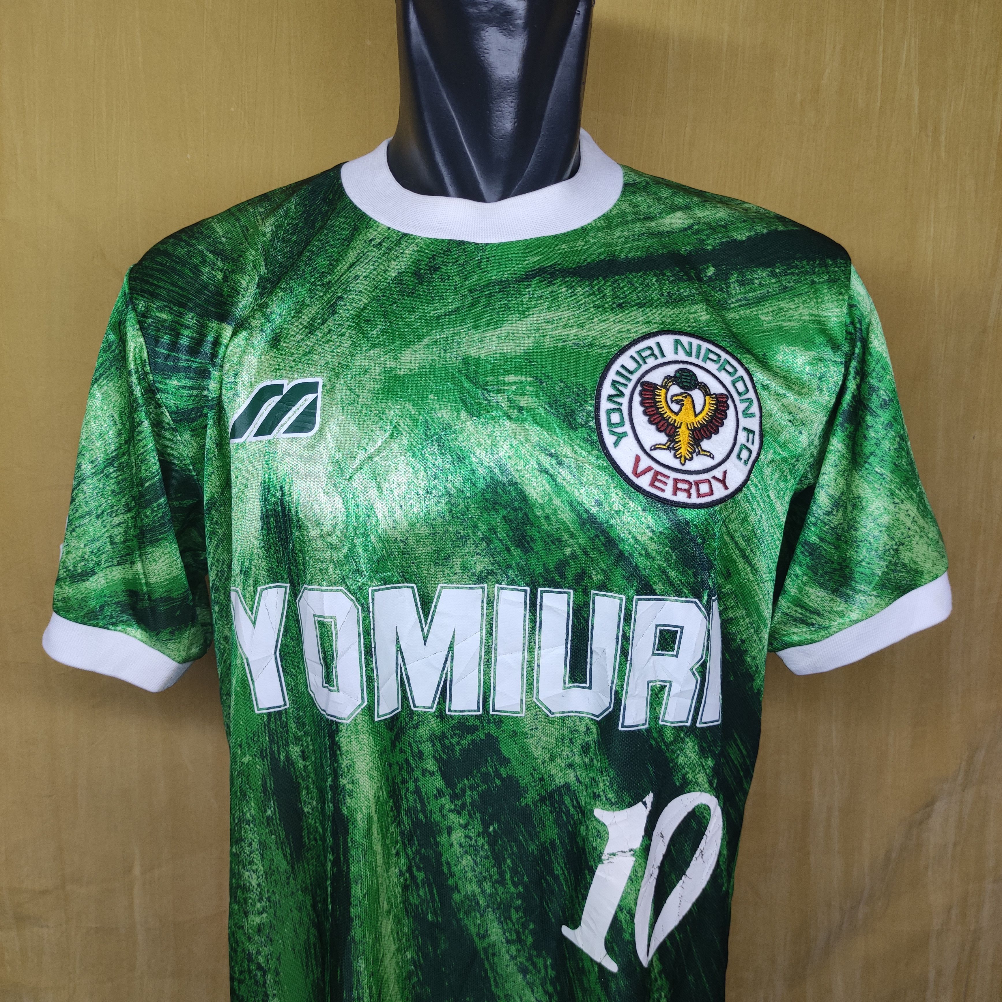 Mizuno 1993-95' MIZUNO VERDY KAWASAKI HOME (NO 10 COLLECTOR ITEM) Size US M / EU 48-50 / 2 - 10 Thumbnail
