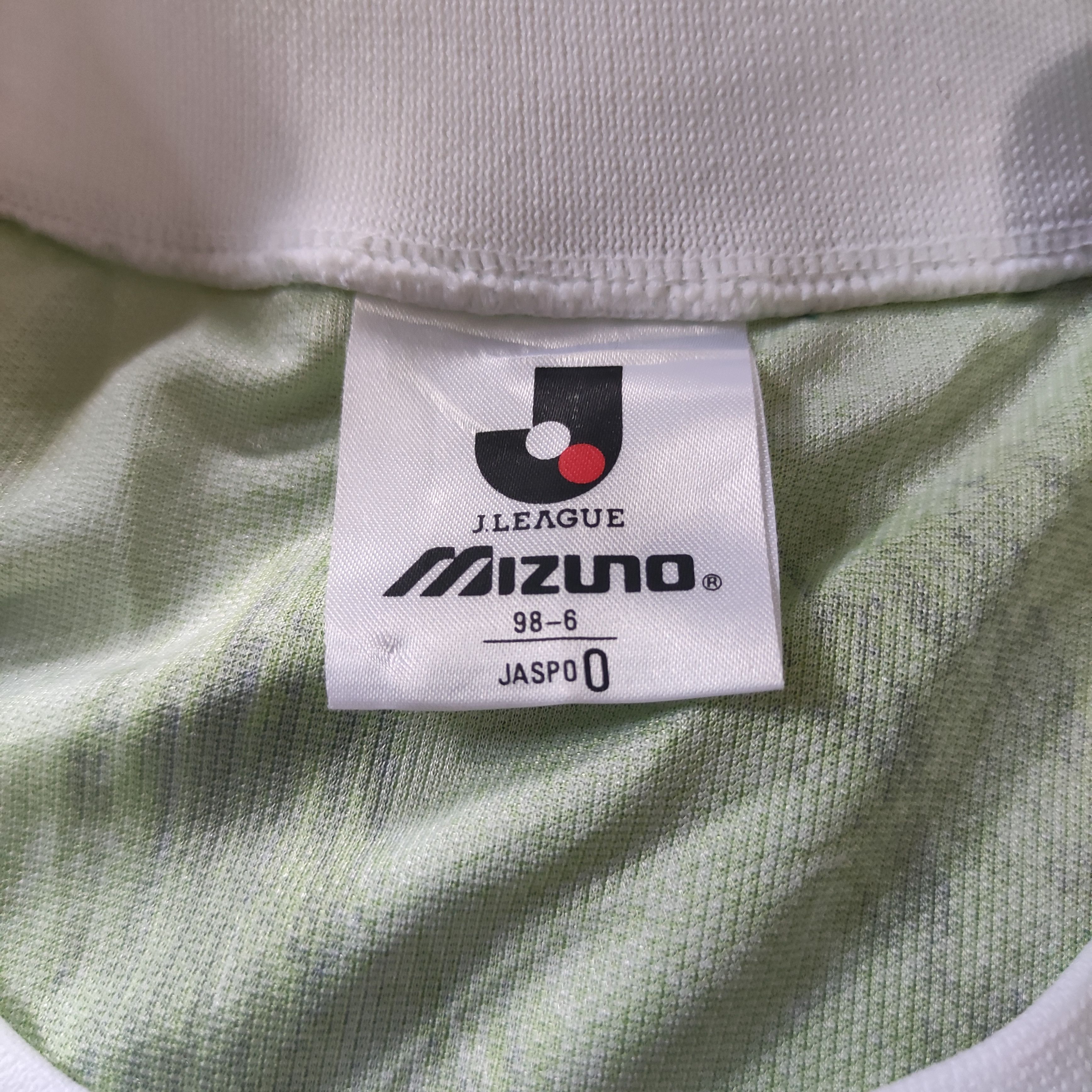 Mizuno 1993-95' MIZUNO VERDY KAWASAKI HOME (NO 10 COLLECTOR ITEM) Size US M / EU 48-50 / 2 - 7 Thumbnail