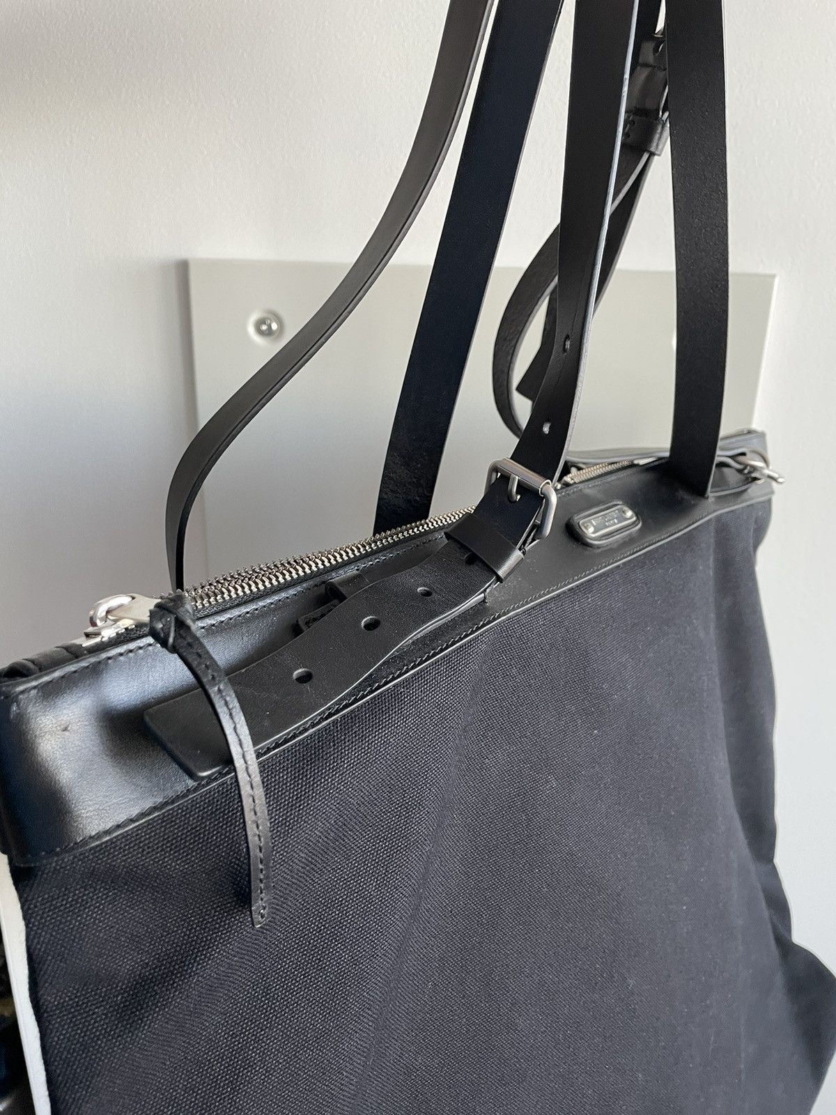 Hedi Slimane × Saint Laurent Paris × Yves Saint Laurent Limited Rare Brand New Runway Canvas Leather Large Tote Bag Size ONE SIZE - 22 Thumbnail