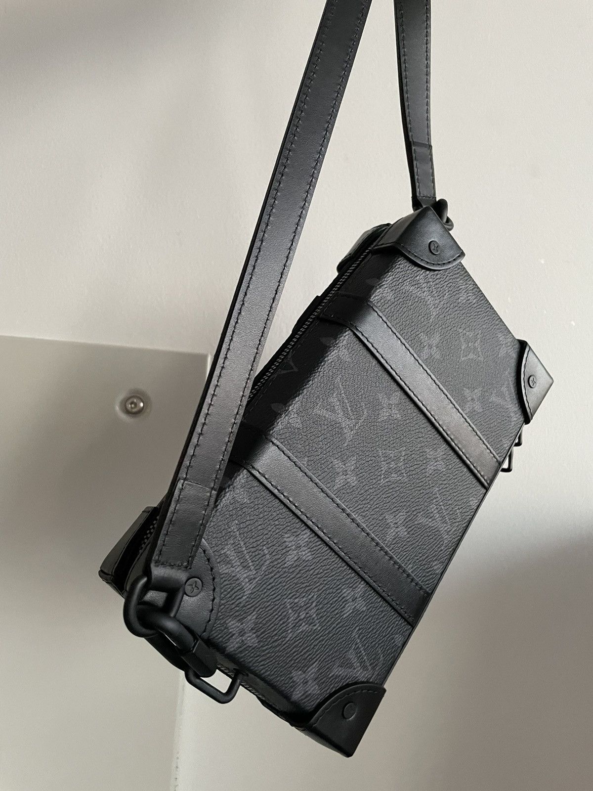 Louis Vuitton Super Rare Virgil Abloh Runway Monogram Leather Trunk Box Size ONE SIZE - 24 Thumbnail