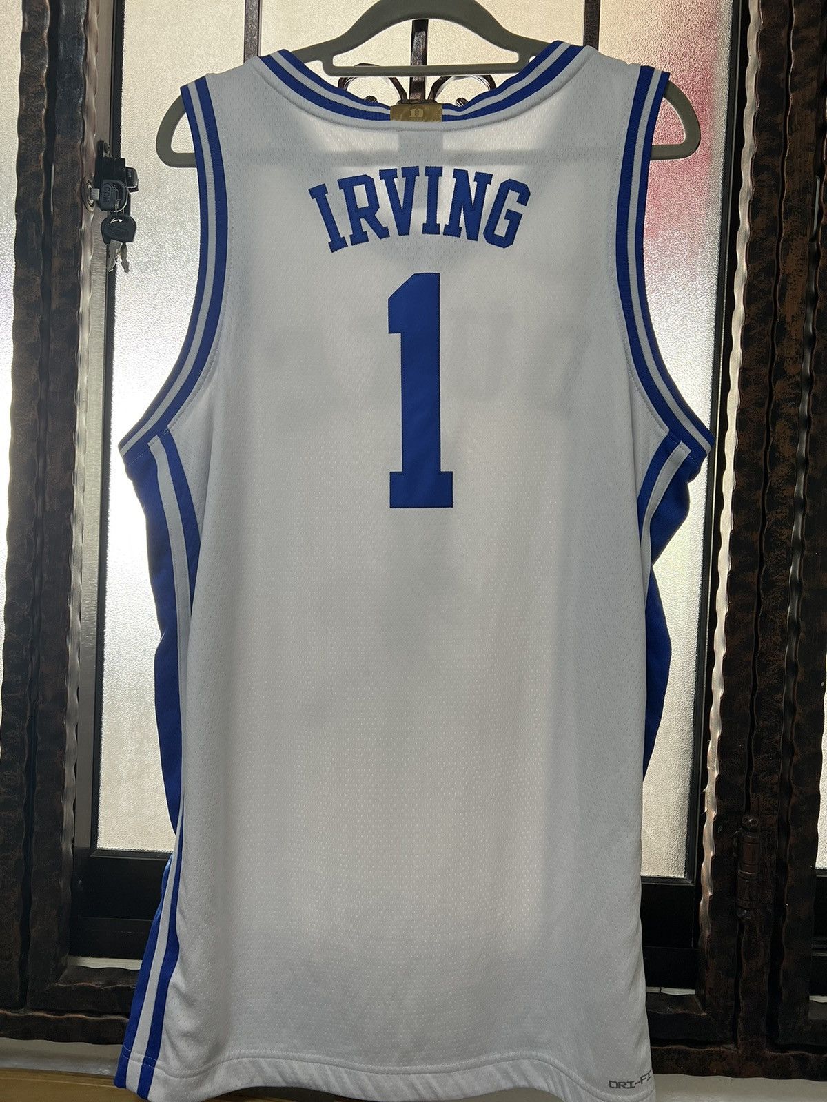 kyrie irving jersey nike
