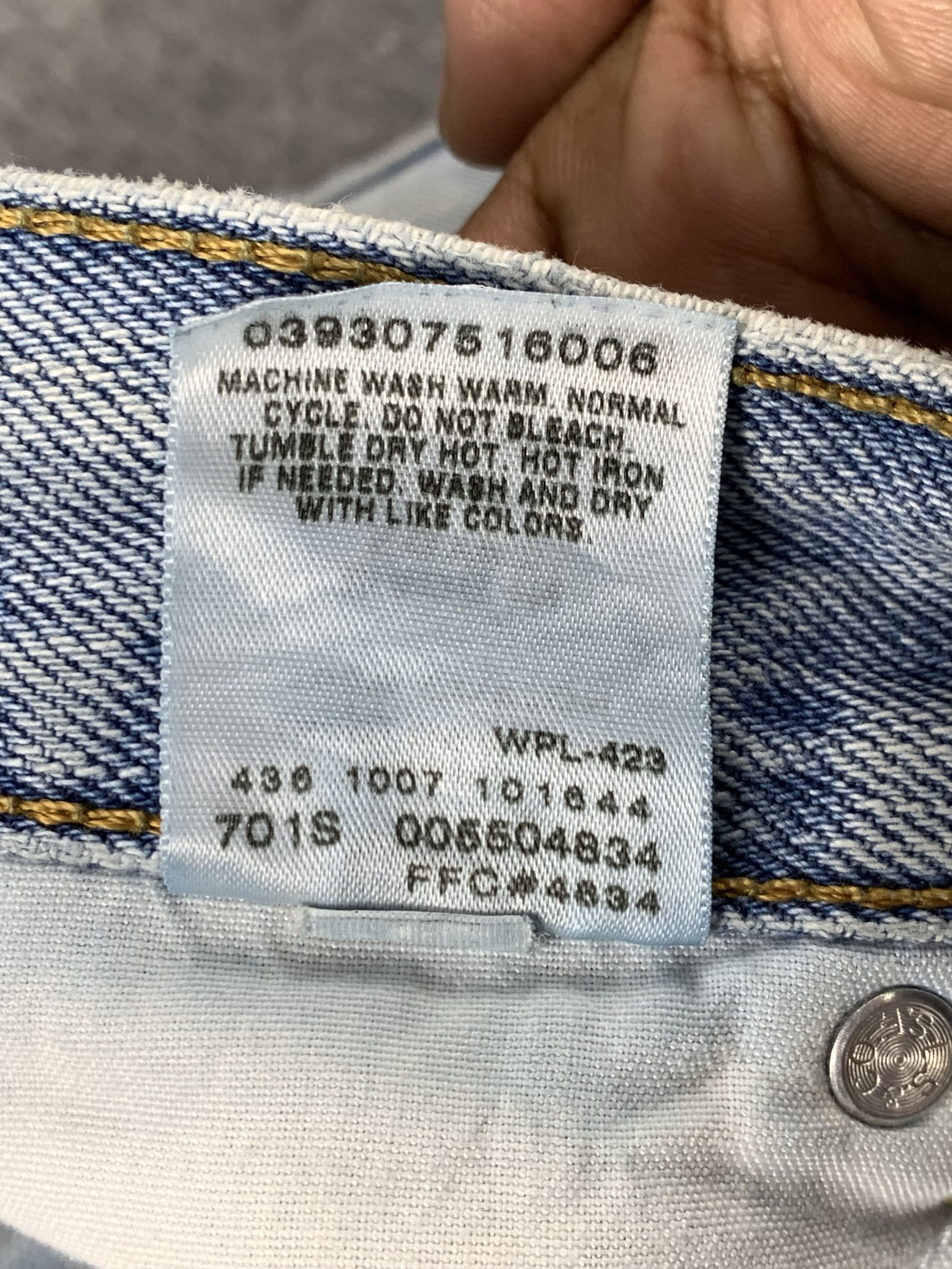 Levi's Vintage Levis 550 Light Wash Jeans DP1994 Size US 39 - 6 Thumbnail