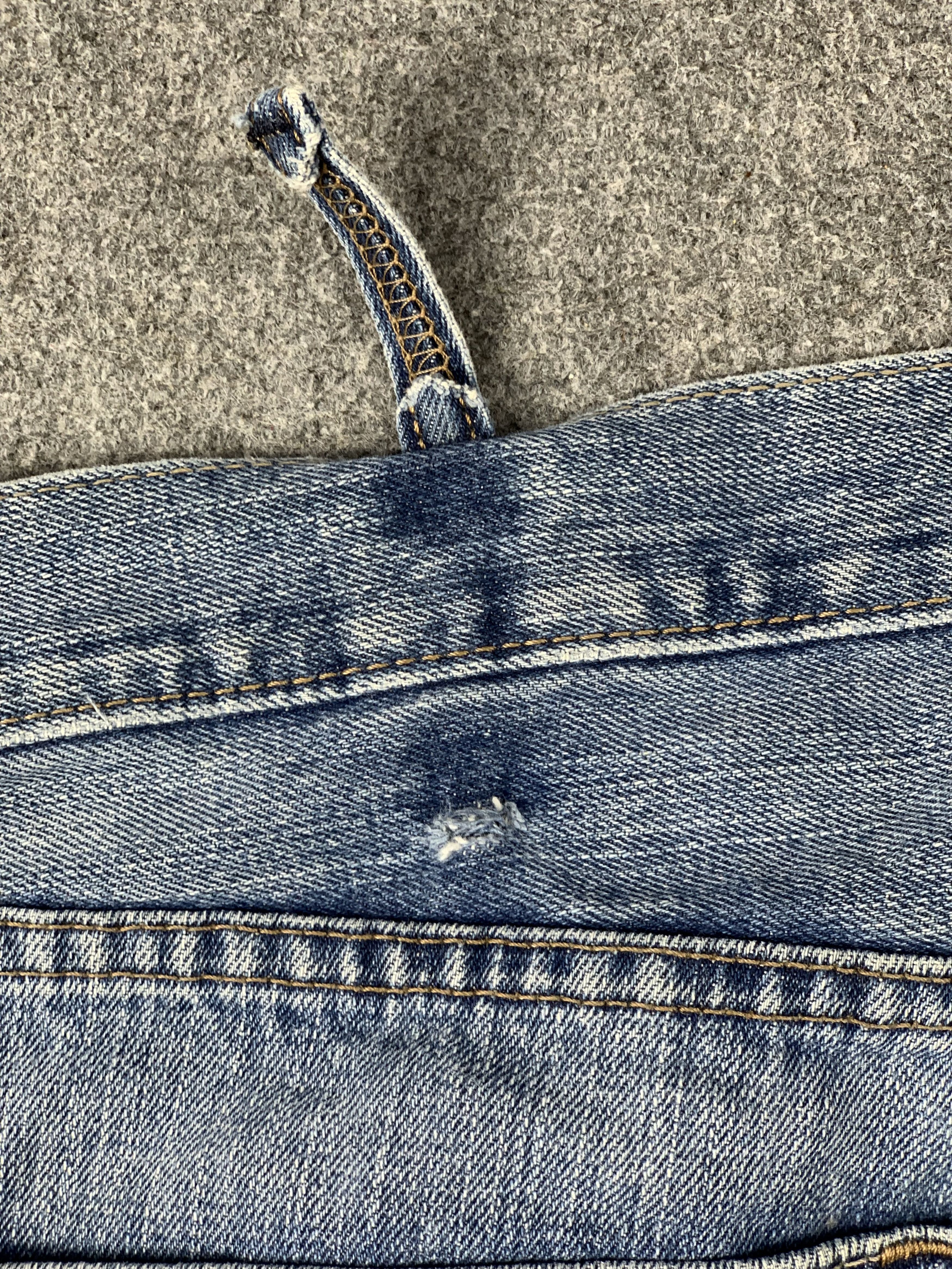 Levi's Vintage Levis 559 Faded Blue Jeans DP1998 Size US 39 - 16 Thumbnail