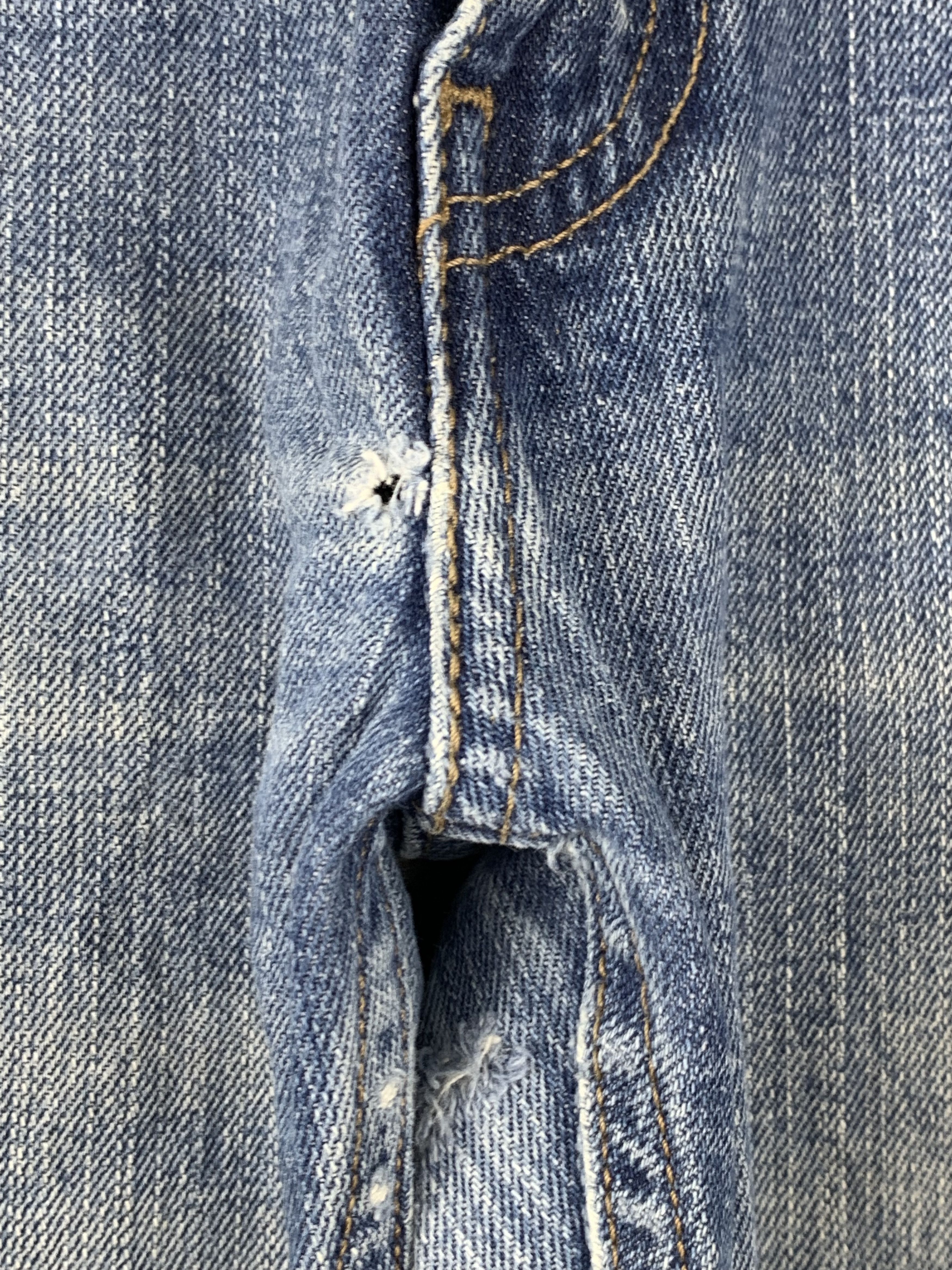 Levi's Vintage Levis 559 Faded Blue Jeans DP1998 Size US 39 - 10 Thumbnail