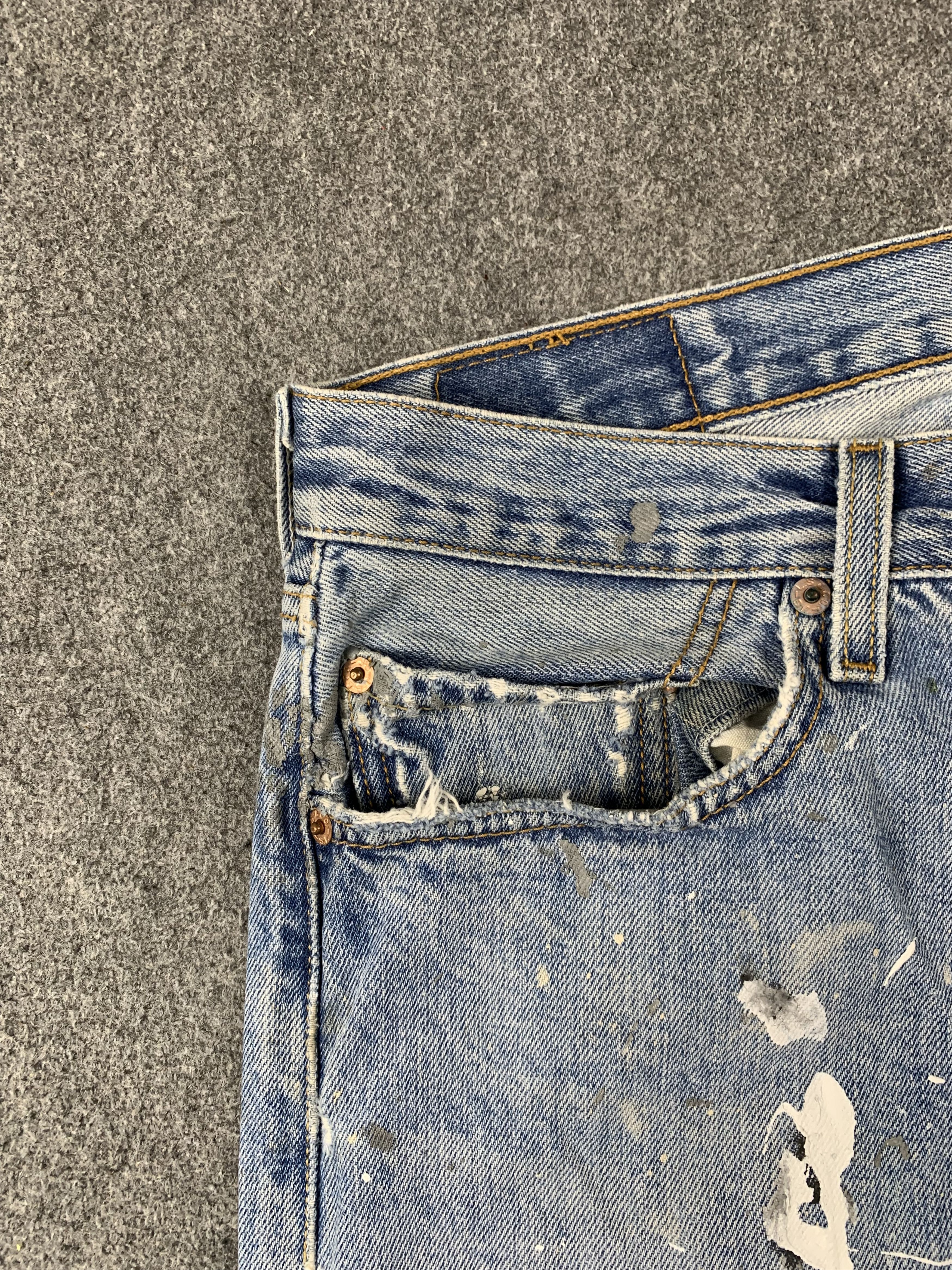 Levi's Vintage Levis 501 Light Wash Jeans DP2000 Size US 34 / EU 50 - 9 Thumbnail