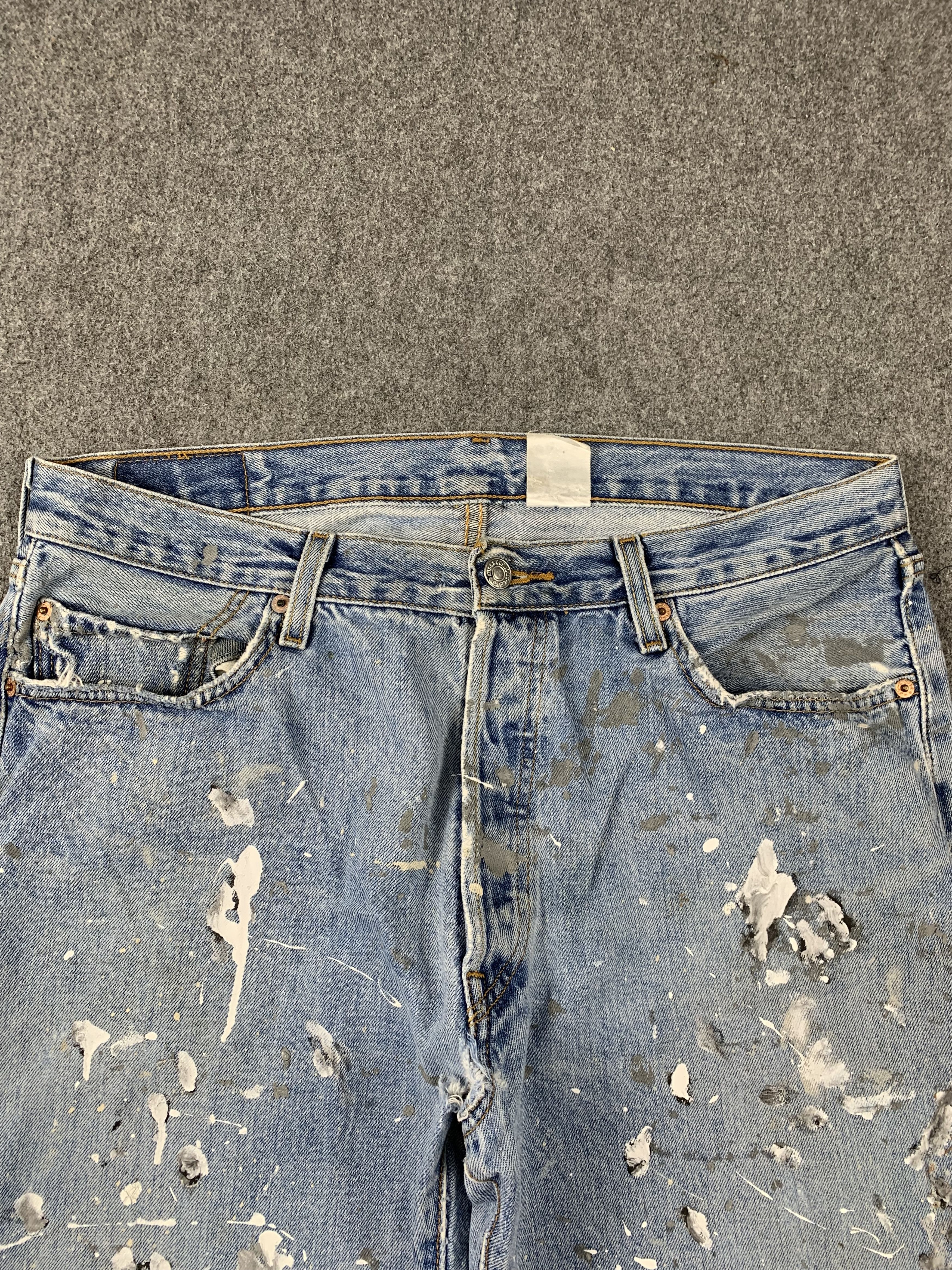 Levi's Vintage Levis 501 Light Wash Jeans DP2000 Size US 34 / EU 50 - 2 Thumbnail