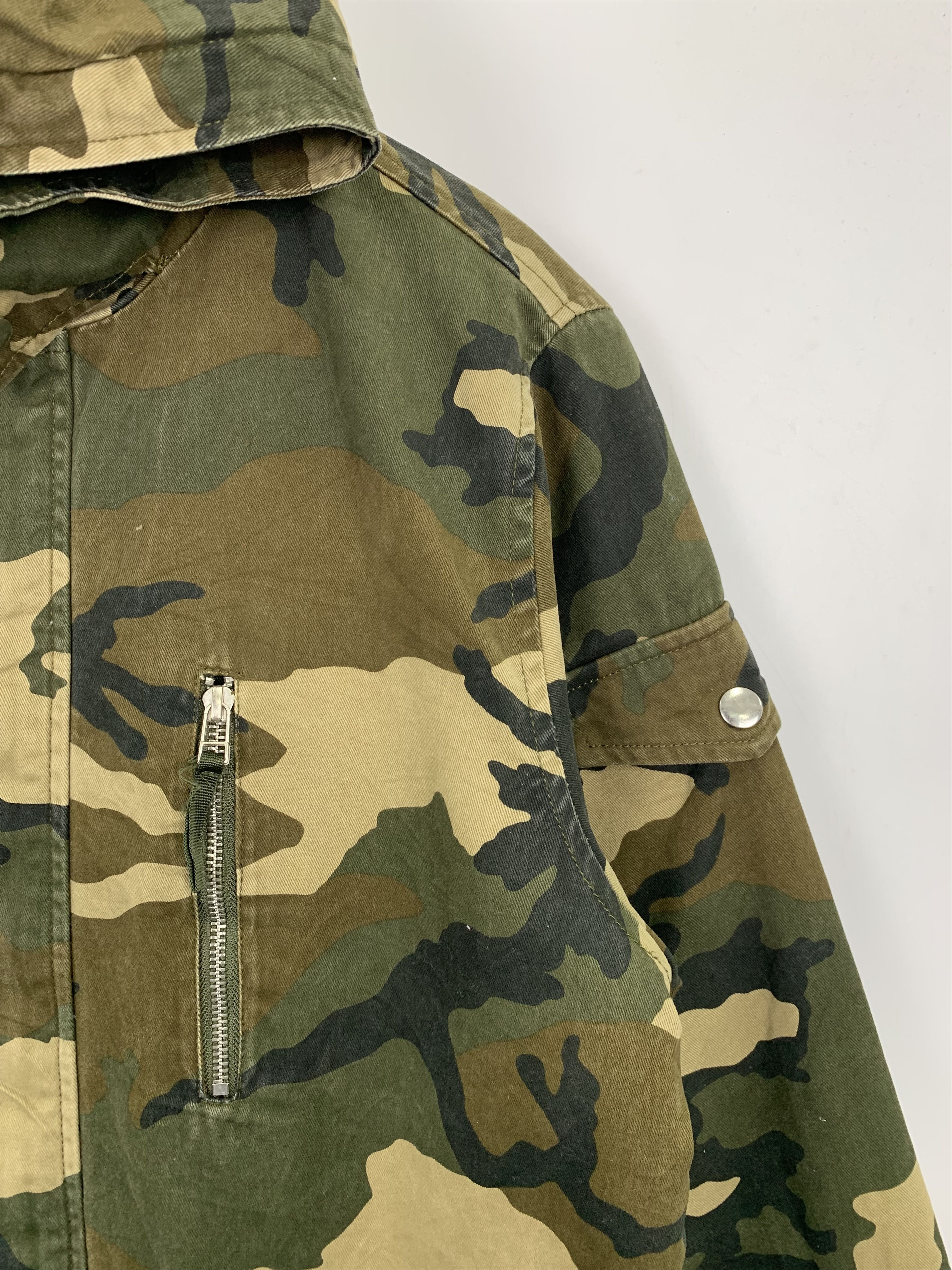 Forever 21 Forever 21 Camo Windbreaker Jacket J1008 Size US S / EU 44-46 / 1 - 7 Thumbnail