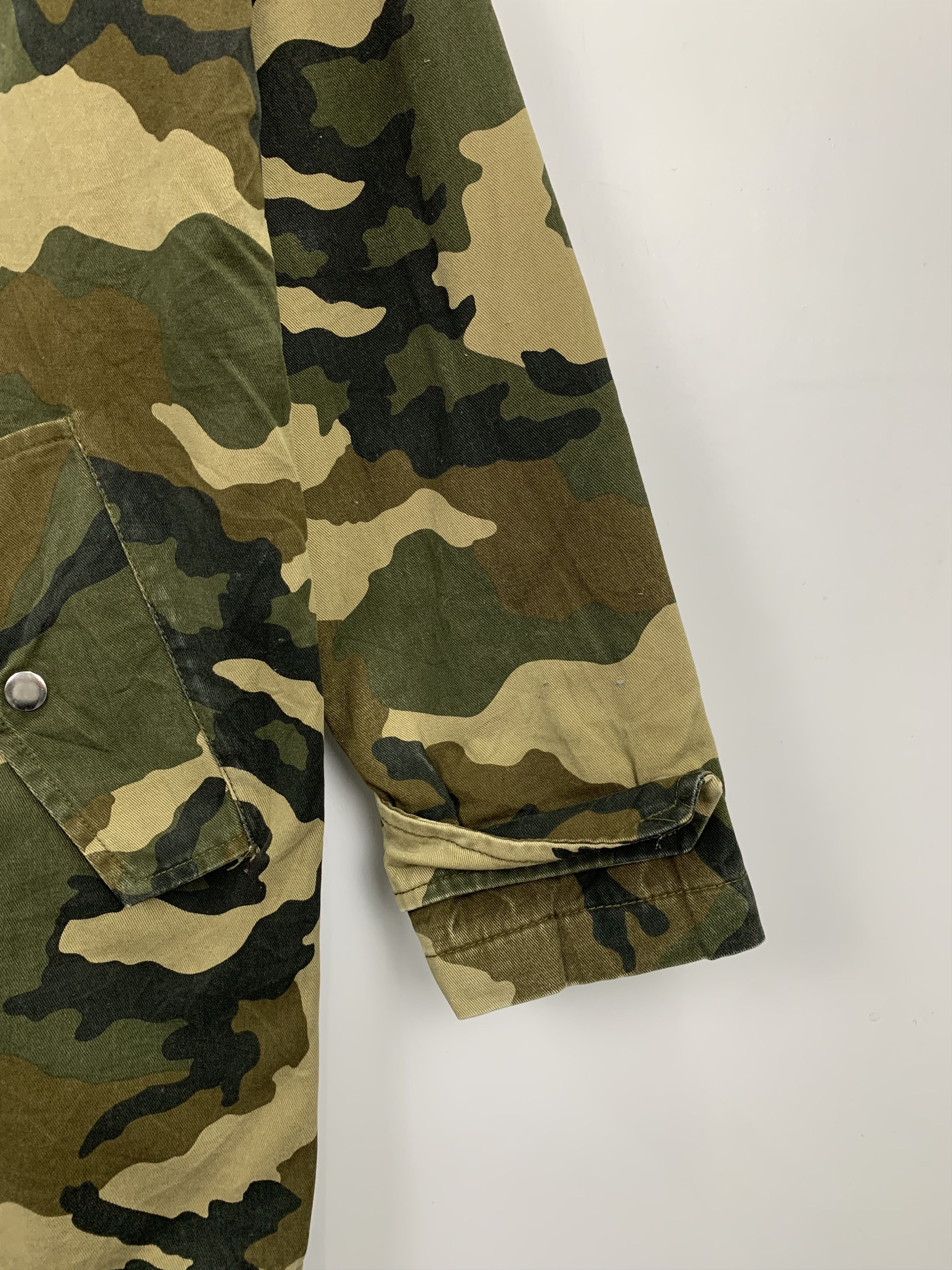 Forever 21 Forever 21 Camo Windbreaker Jacket J1008 Size US S / EU 44-46 / 1 - 6 Thumbnail