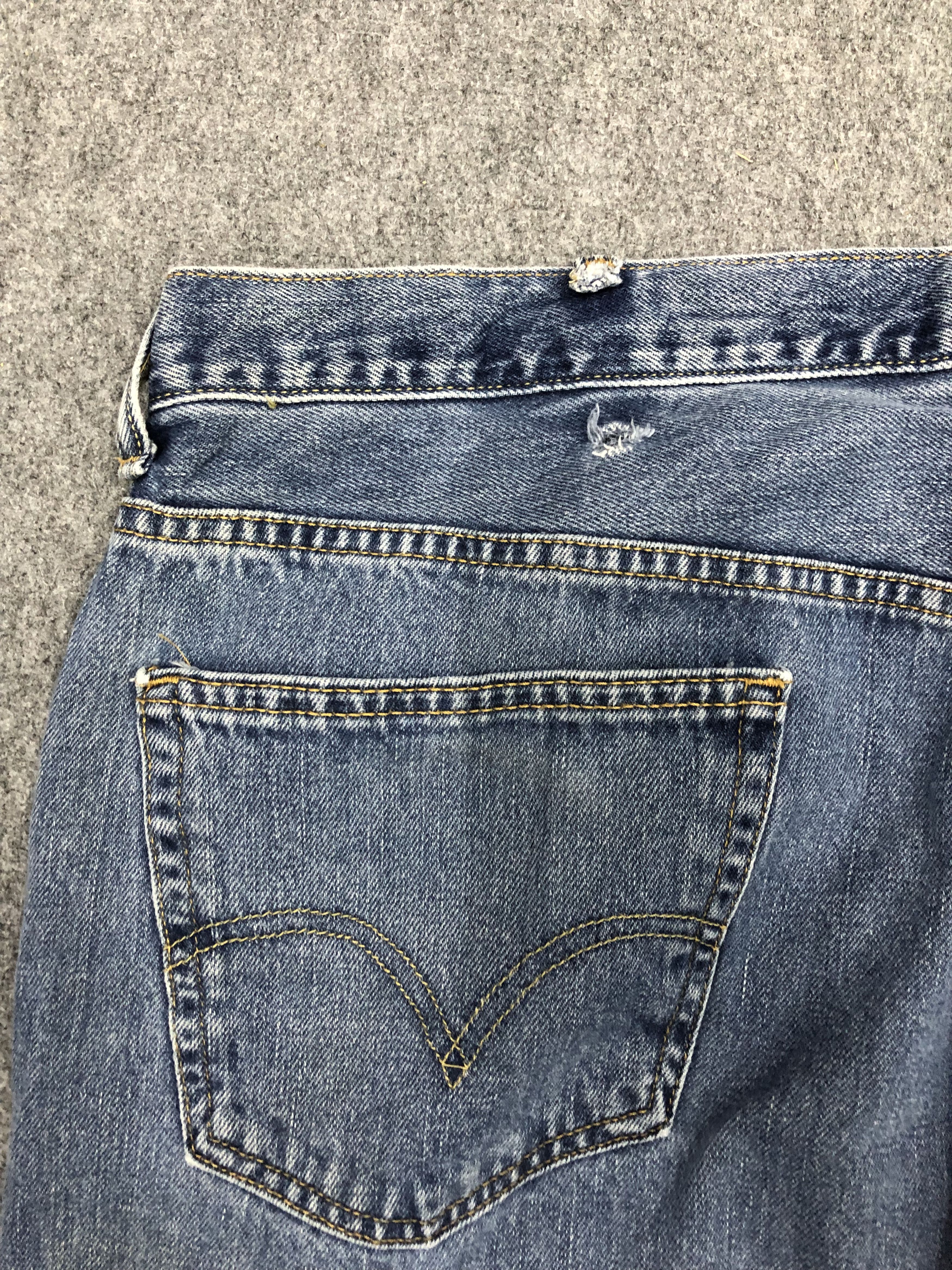 Levi's Vintage Levis 505 Light Wash Jeans DP1050 Size US 44 / EU 60 - 13 Thumbnail