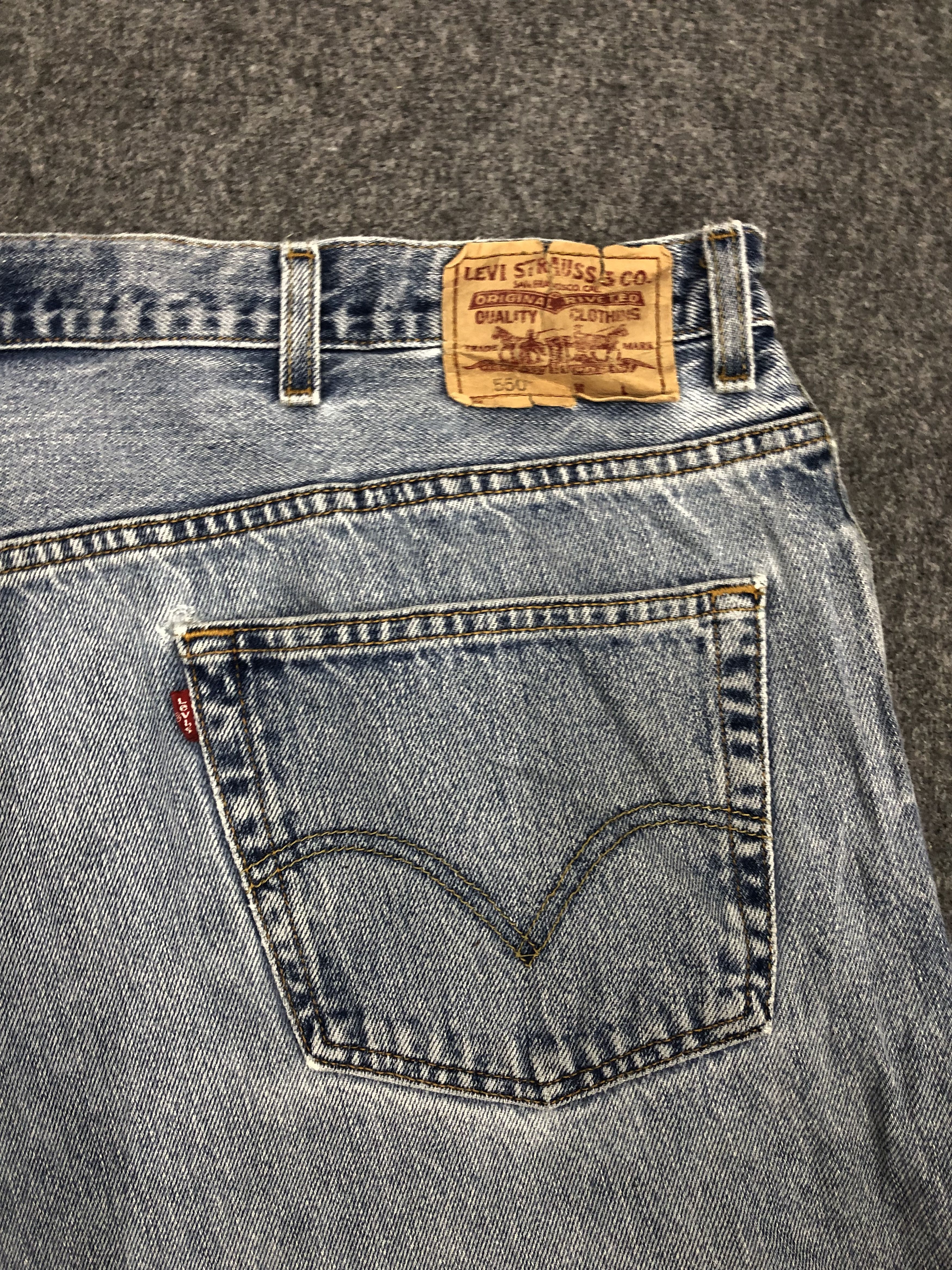 Levi's Vintage Levis 550 Sun Faded Jeans DP1066 Size US 44 / EU 60 - 12 Thumbnail