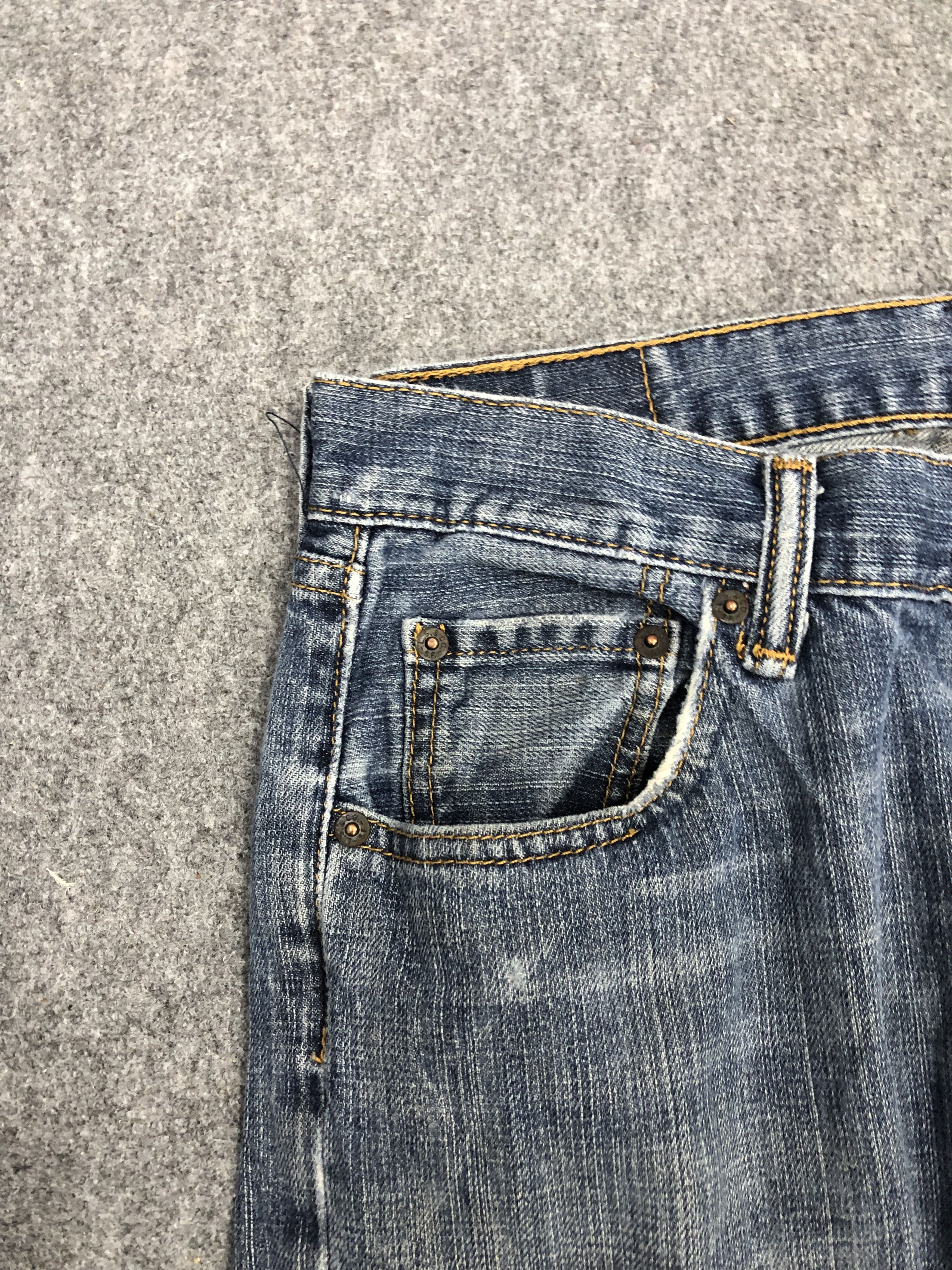 Levi's Vintage Levis 559 Jeans DP1053 Size US 31 - 9 Thumbnail
