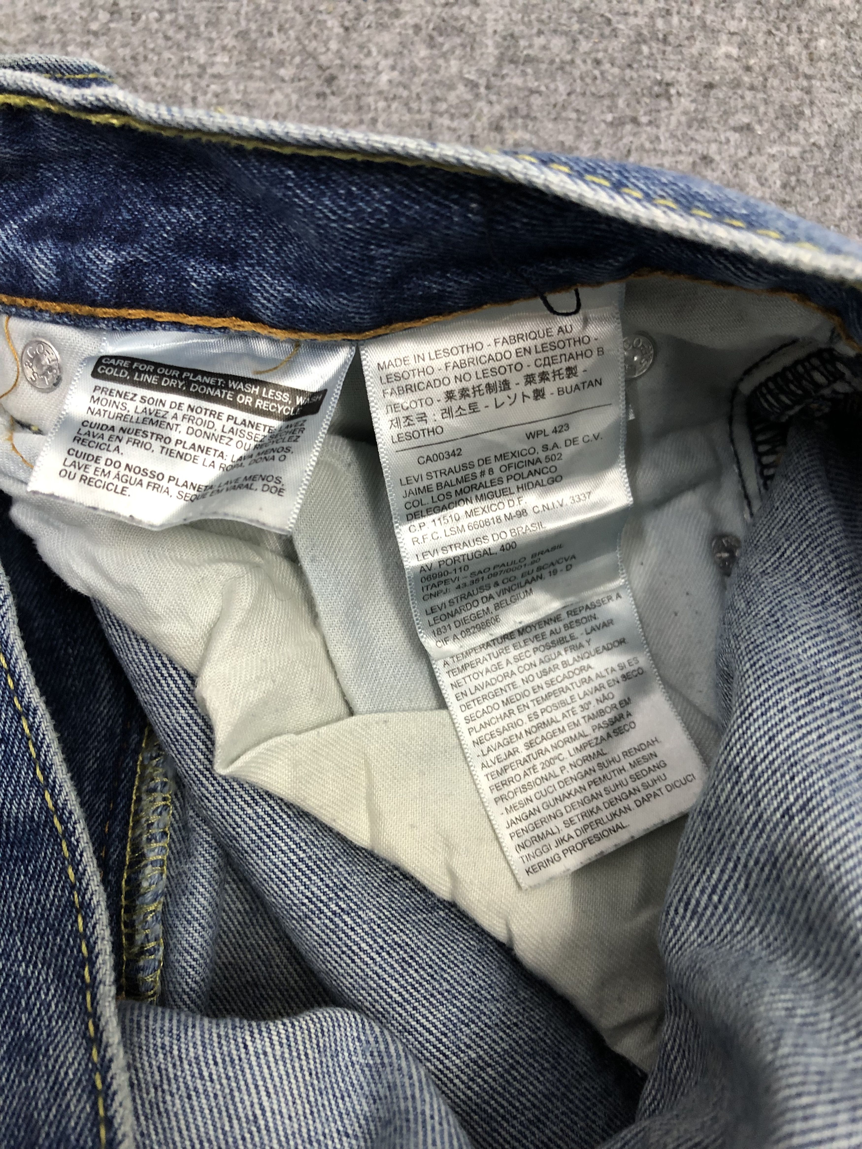 Levi's Vintage Levis 550 Jeans DP1101 Size US 36 / EU 52 - 13 Thumbnail