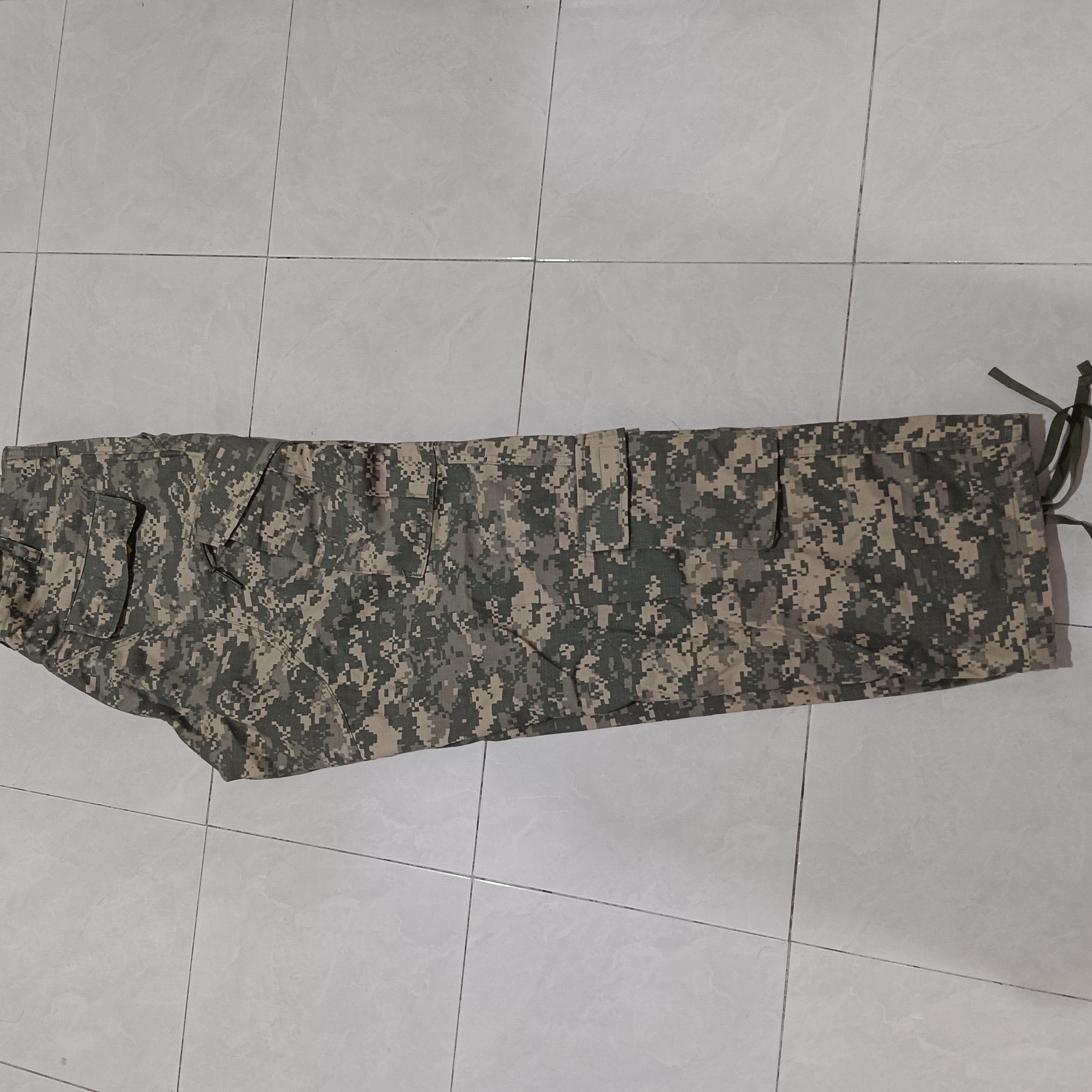 Trouser army combat uniform with series number