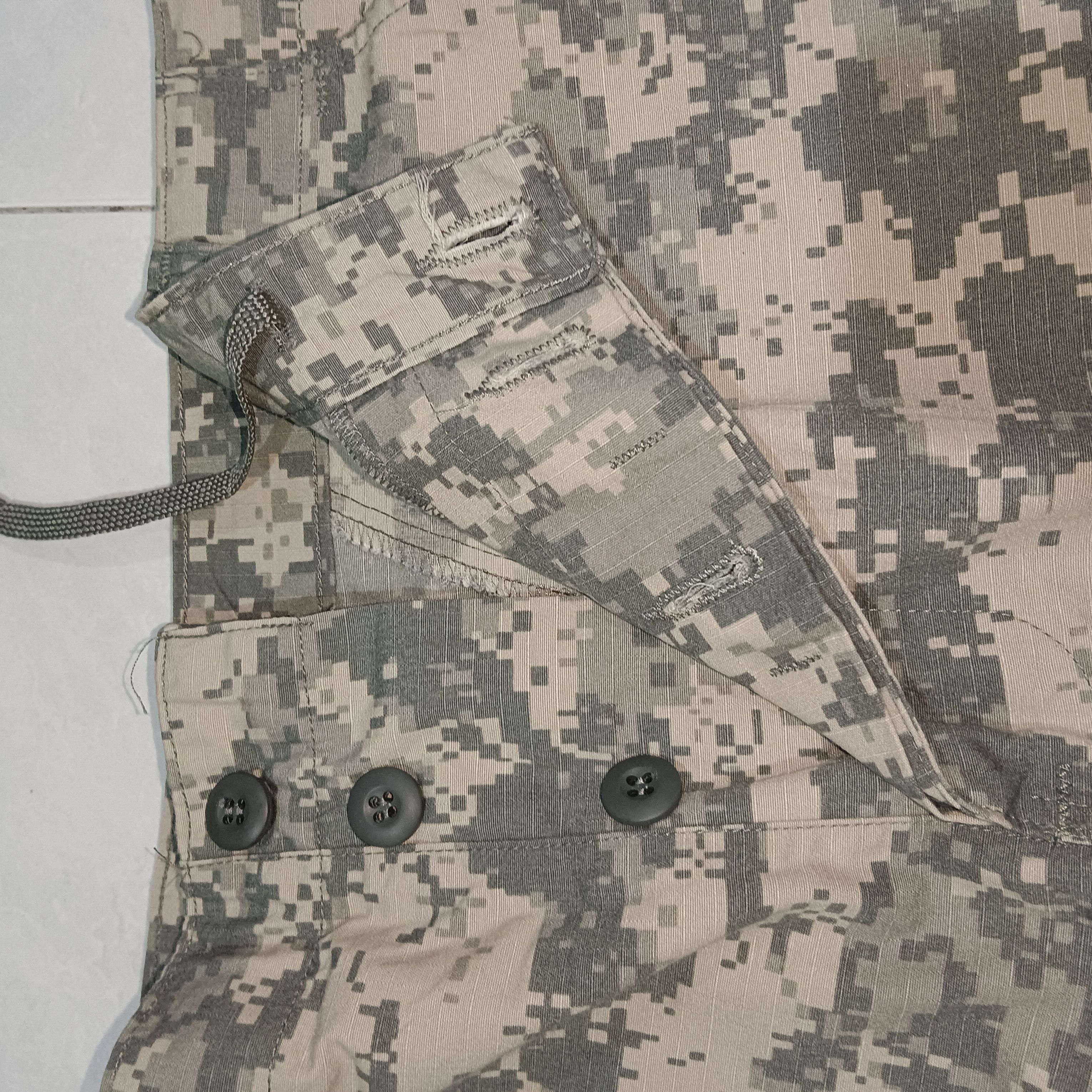 Trouser army combat uniform with series number
