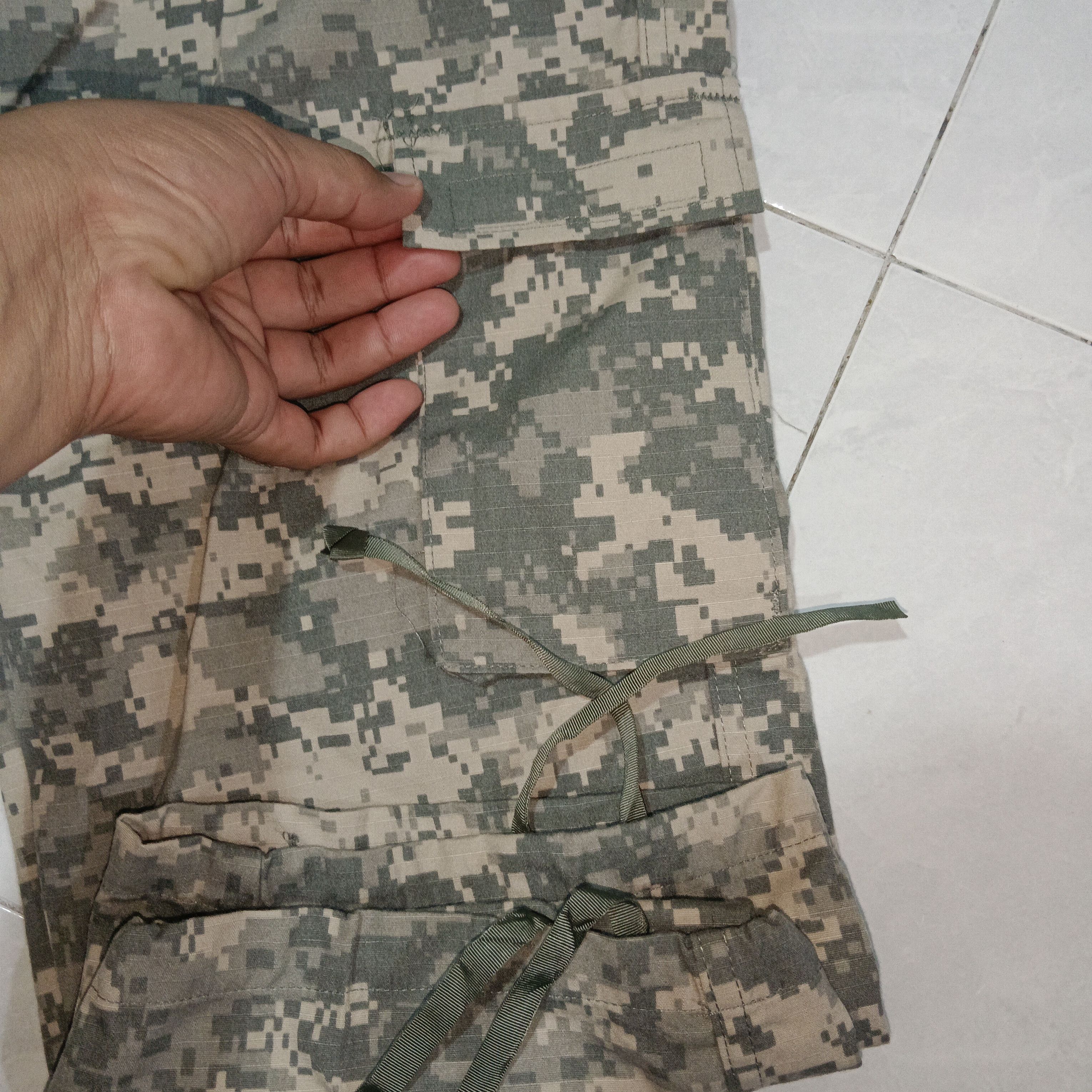 Trouser army combat uniform with series number