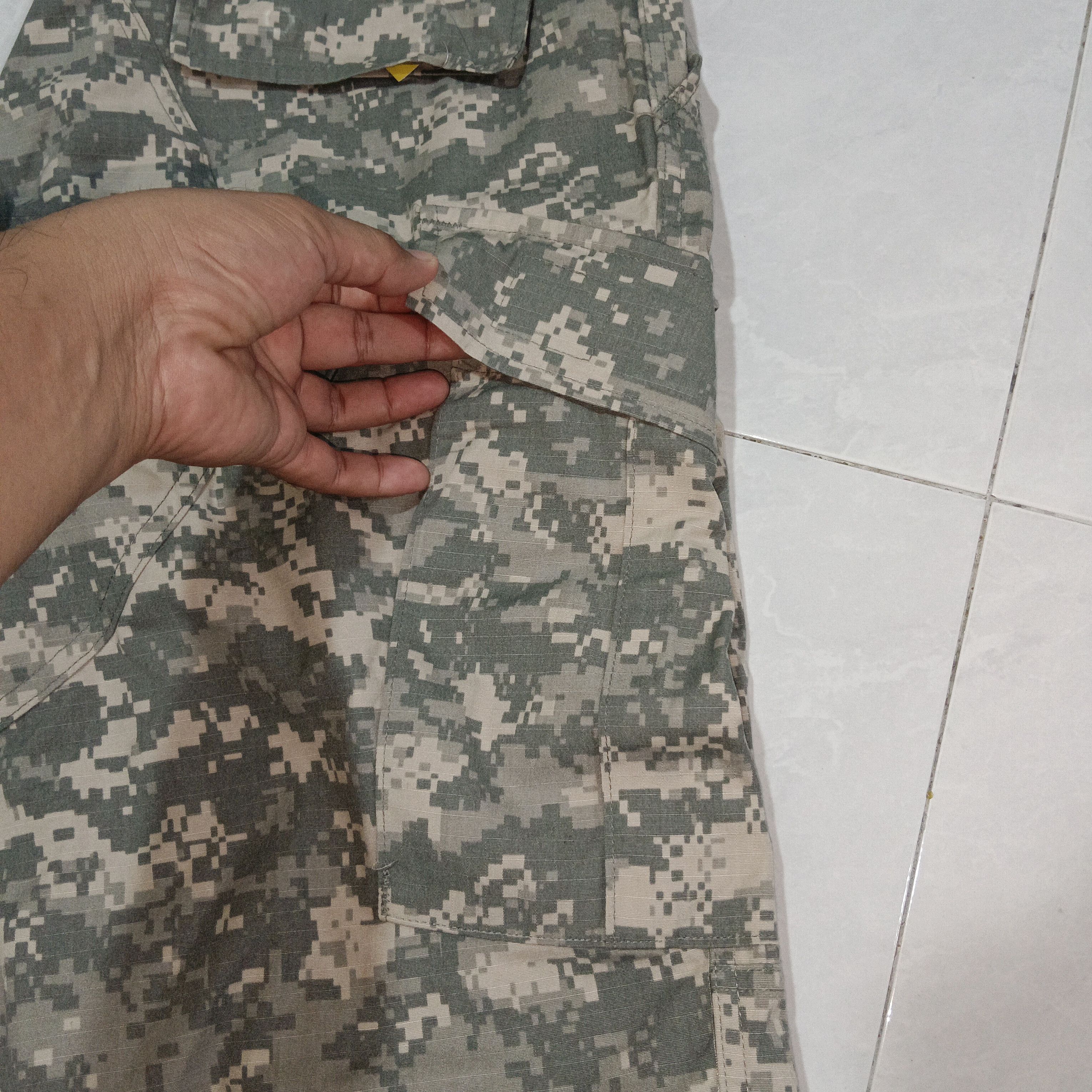 Trouser army combat uniform with series number