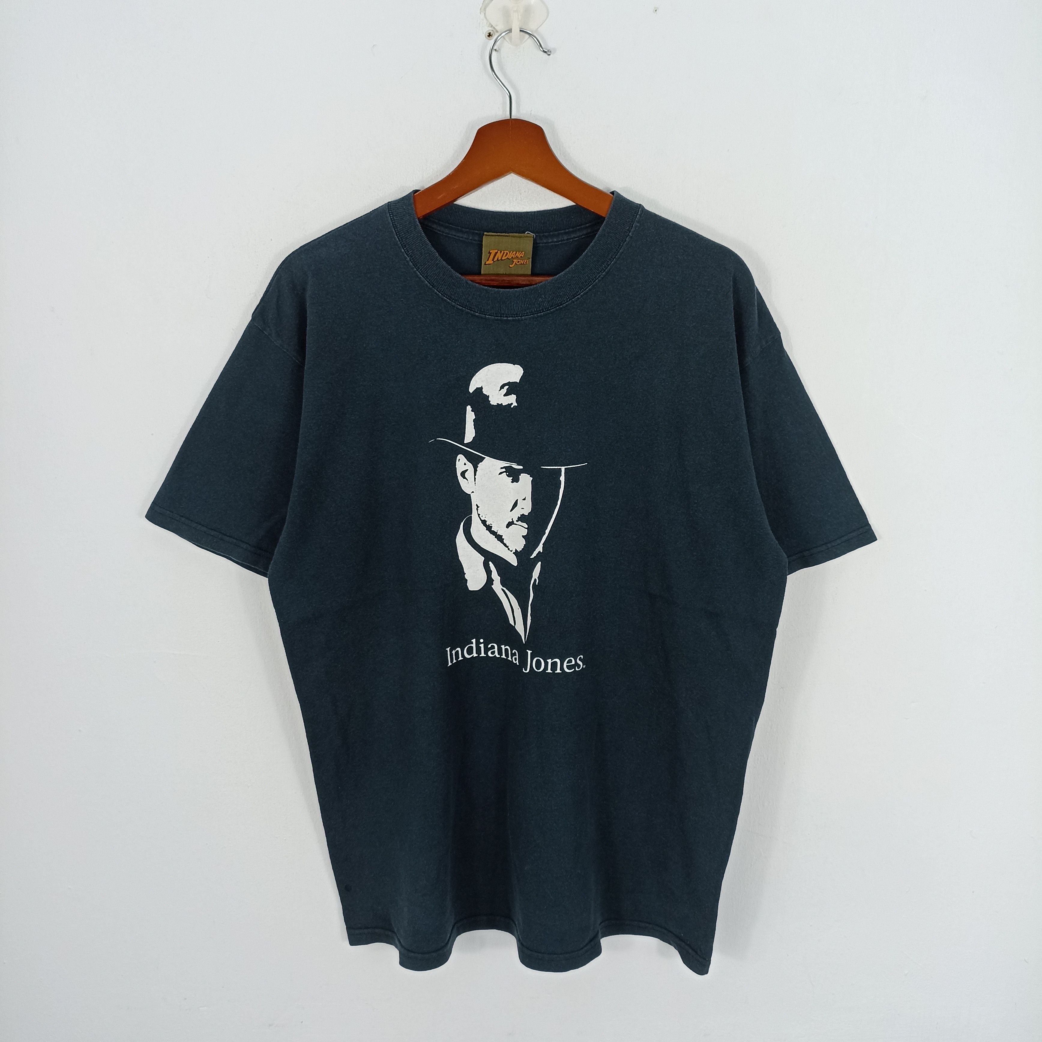 お歳暮 人気 Movie × Streetwear × Vintage FAST DEALS 💥 Vintage Indiana トップス