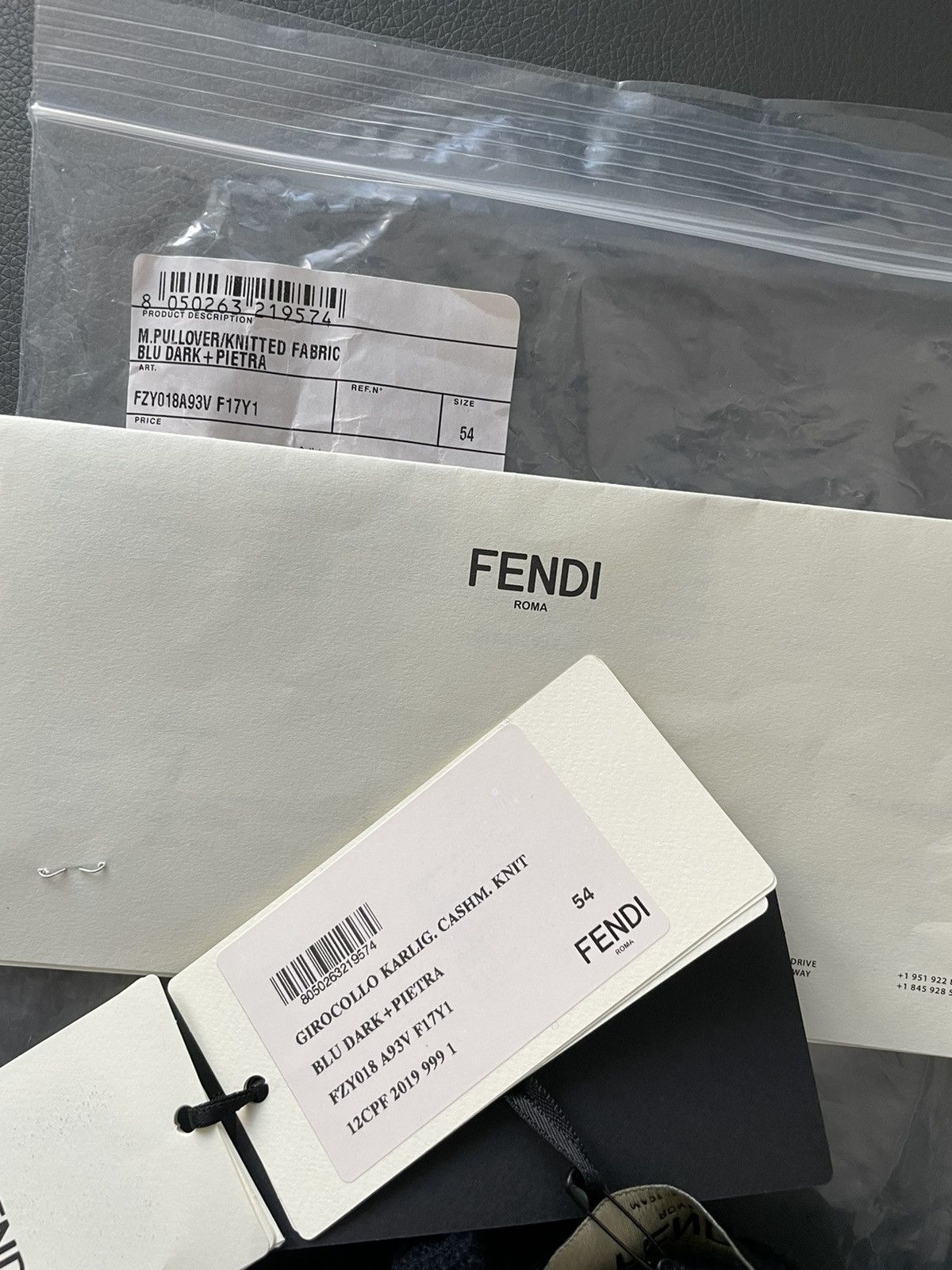 Fendi $2,500 Pure Cashmere Fendi Logo Runway Sweater Size US XL / EU 56 / 4 - 22 Thumbnail