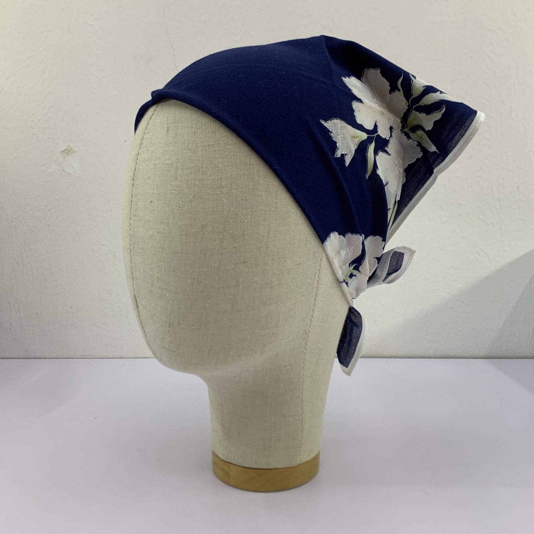 Pierre Balmain Pierre Balmain Headscarf,Neckerchief-1008 Size ONE SIZE - 1 Thumbnail